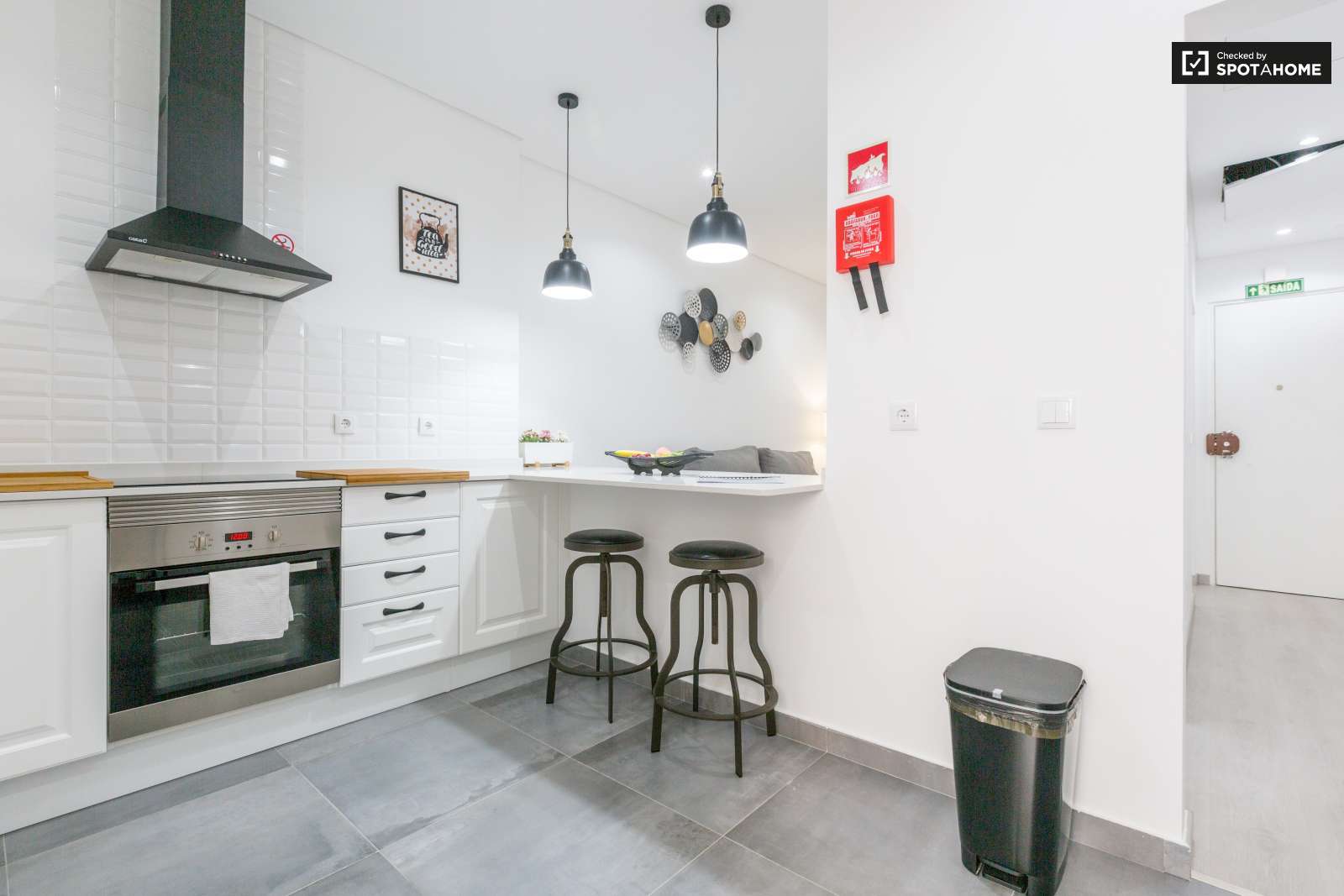 Cozy 1-bedroom apartment for rent near Metro in Olaias