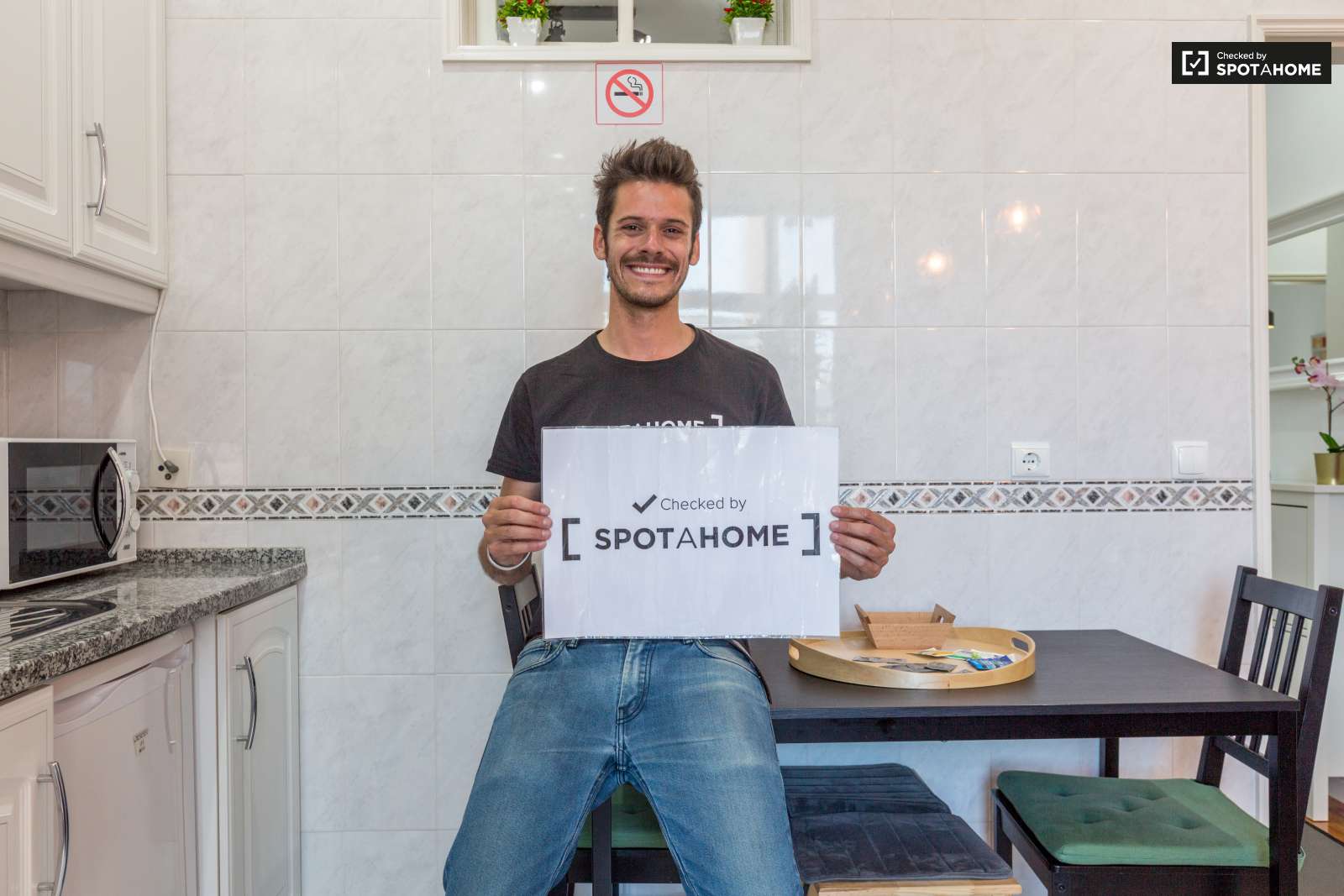 Renovated 2-bedroom apartment for rent in Avenidas Novas