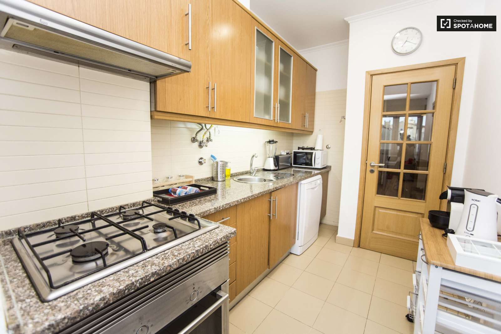 Double room near Estrela in an exclusive apartment for Erasmus Students