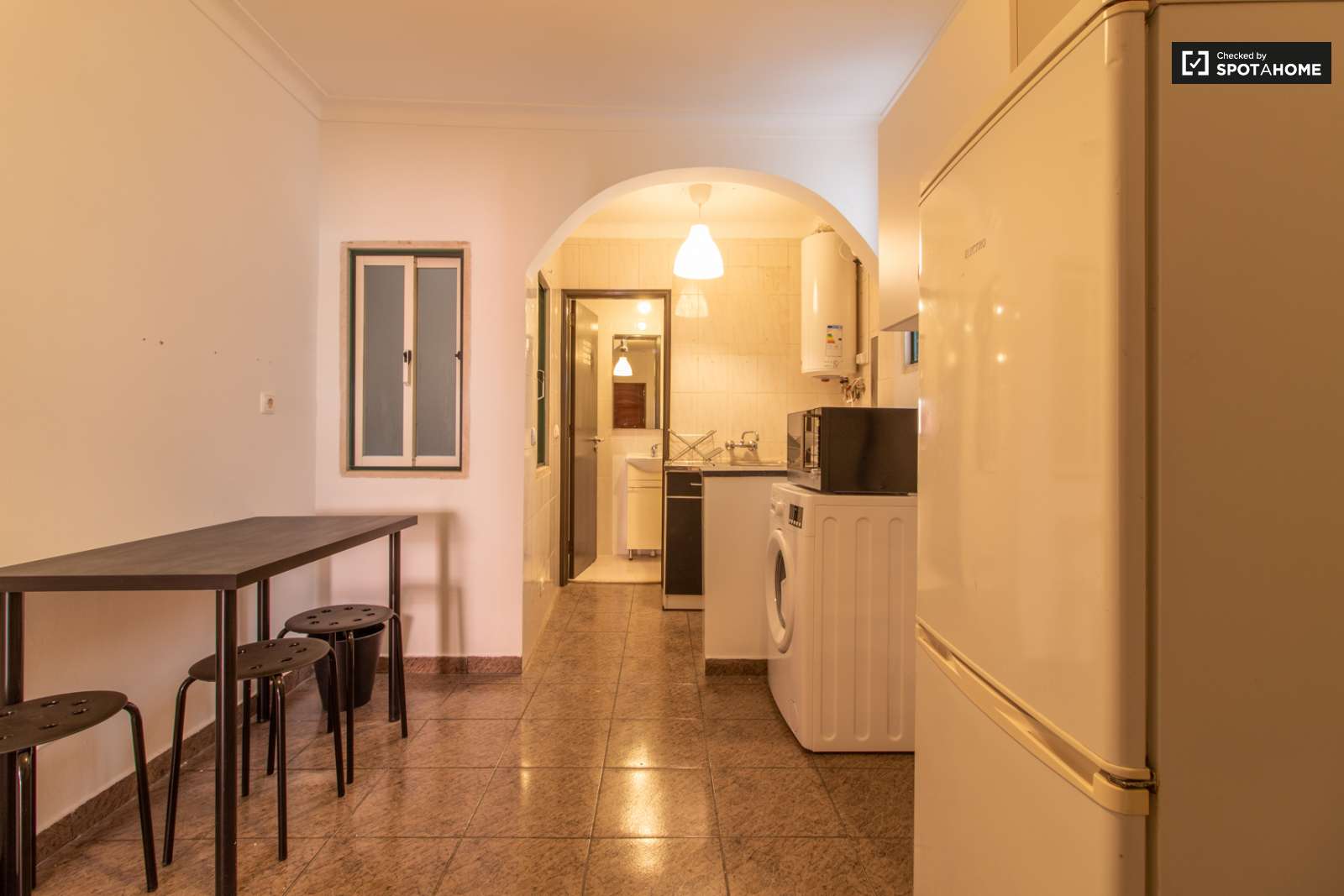 Classic 1-bedroom apartment for rent in lively Bairro Alto