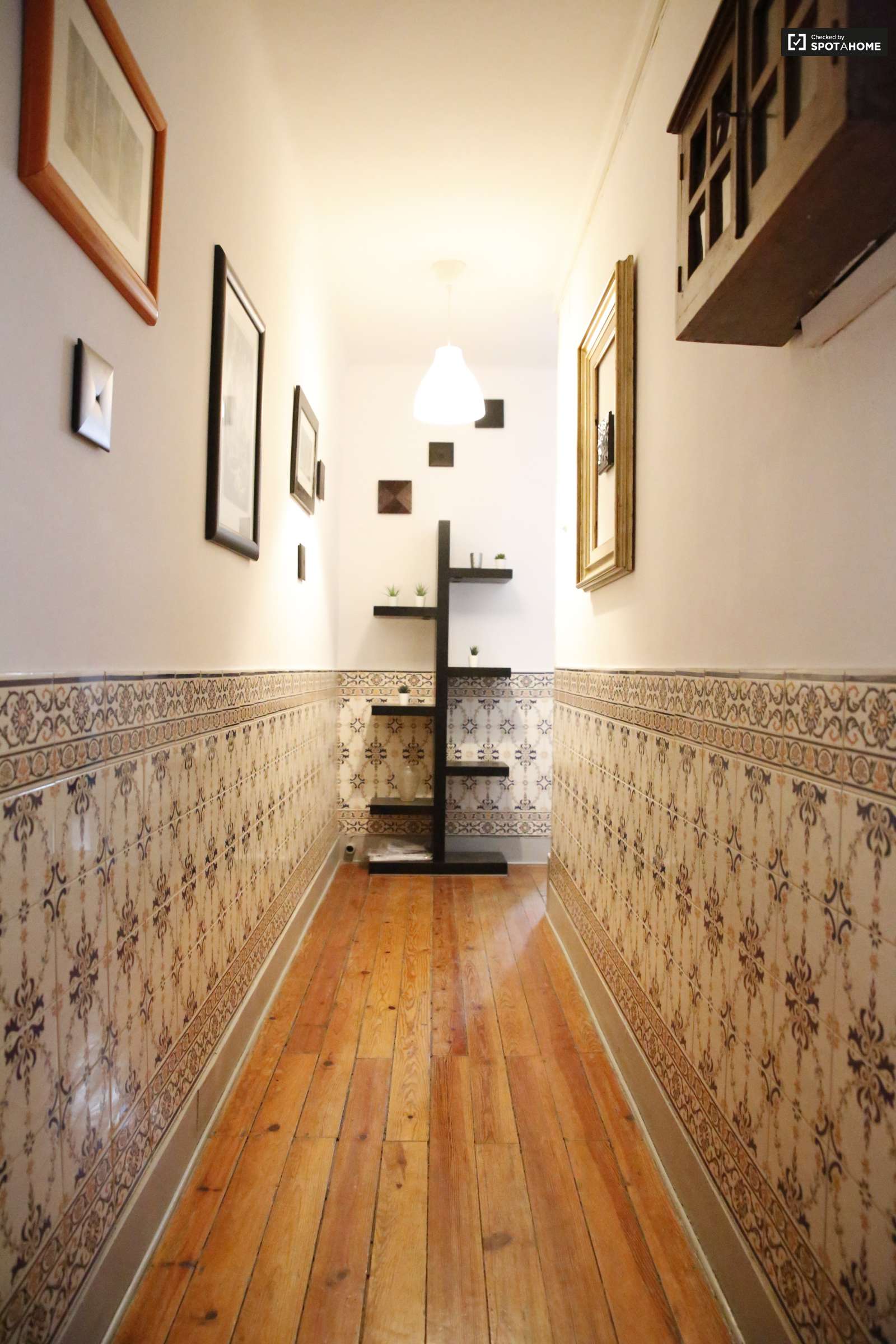 Double bed in Rooms for rent in 2-bedroom apartment in Alameda