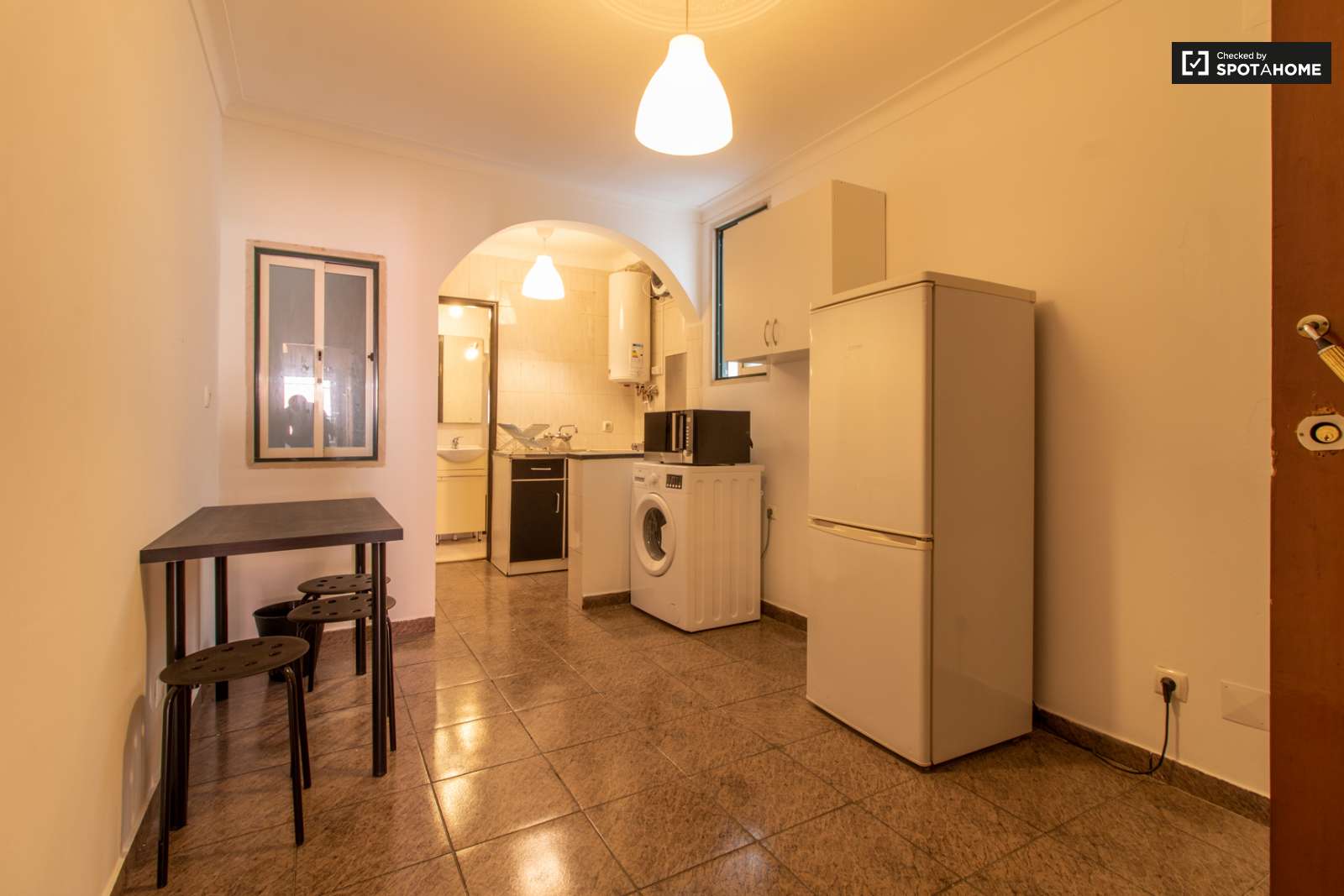 Classic 1-bedroom apartment for rent in lively Bairro Alto