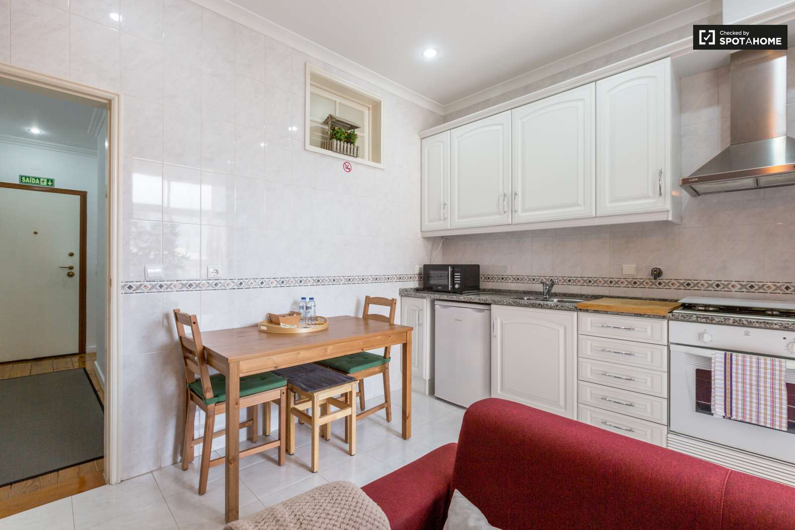 Modern 2-bedroom apartment for rent in Avenidas Novas