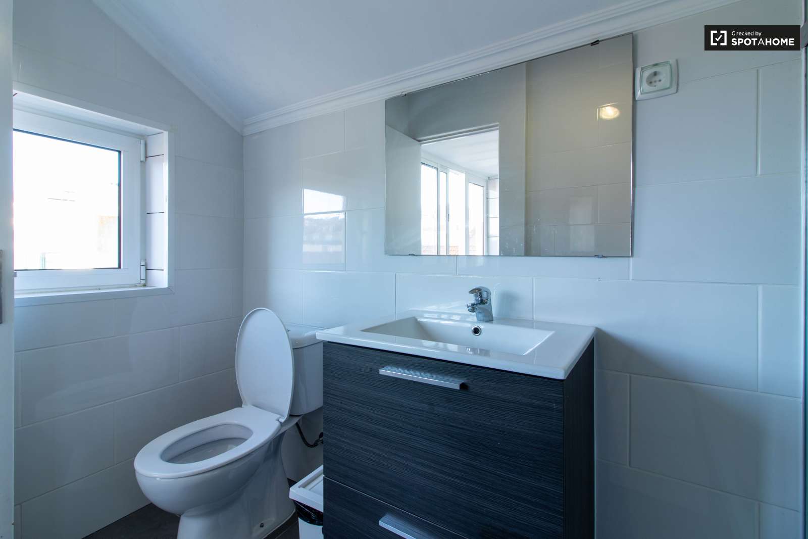 Great 2-bedroom apartment for rent in Arroios