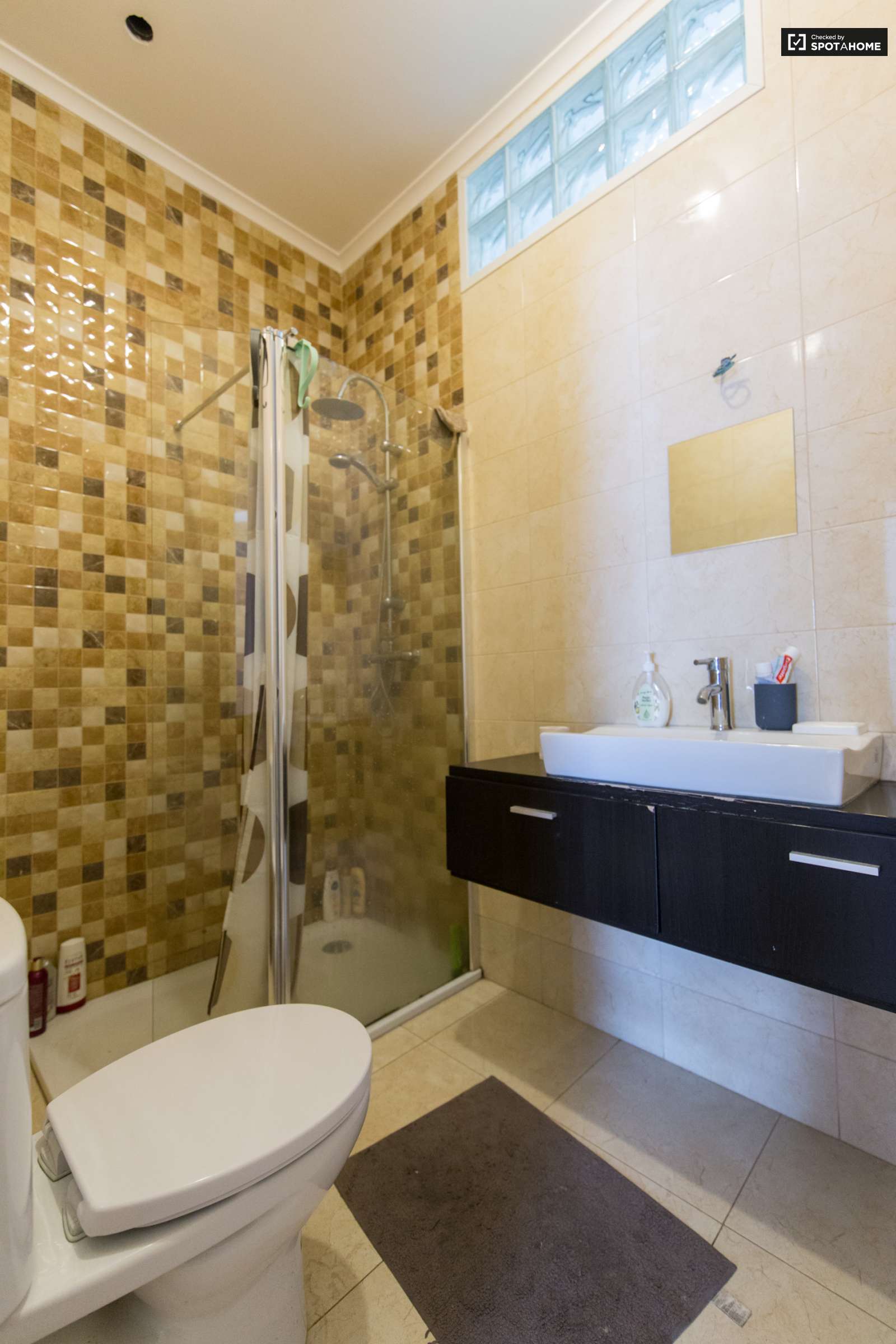 Single Excellent Room For Rent In Alameda