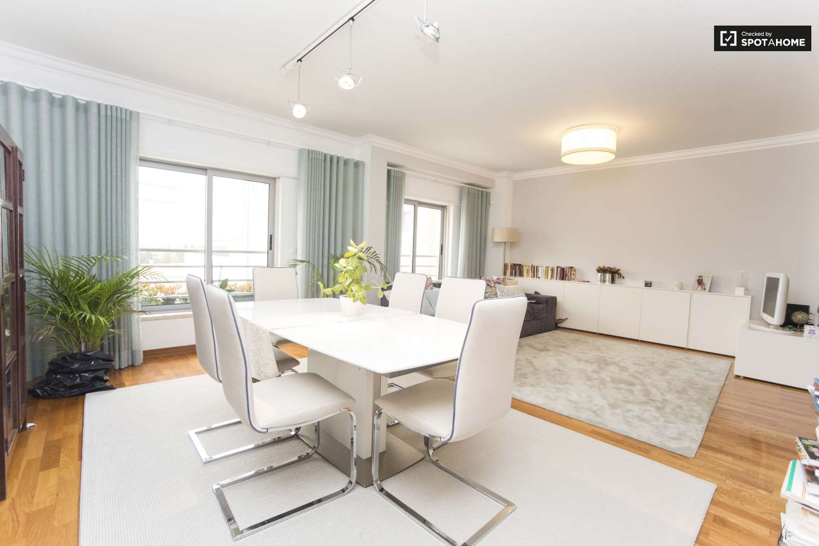 Gorgeous 3-bedroom apartment for rent in Lumiar