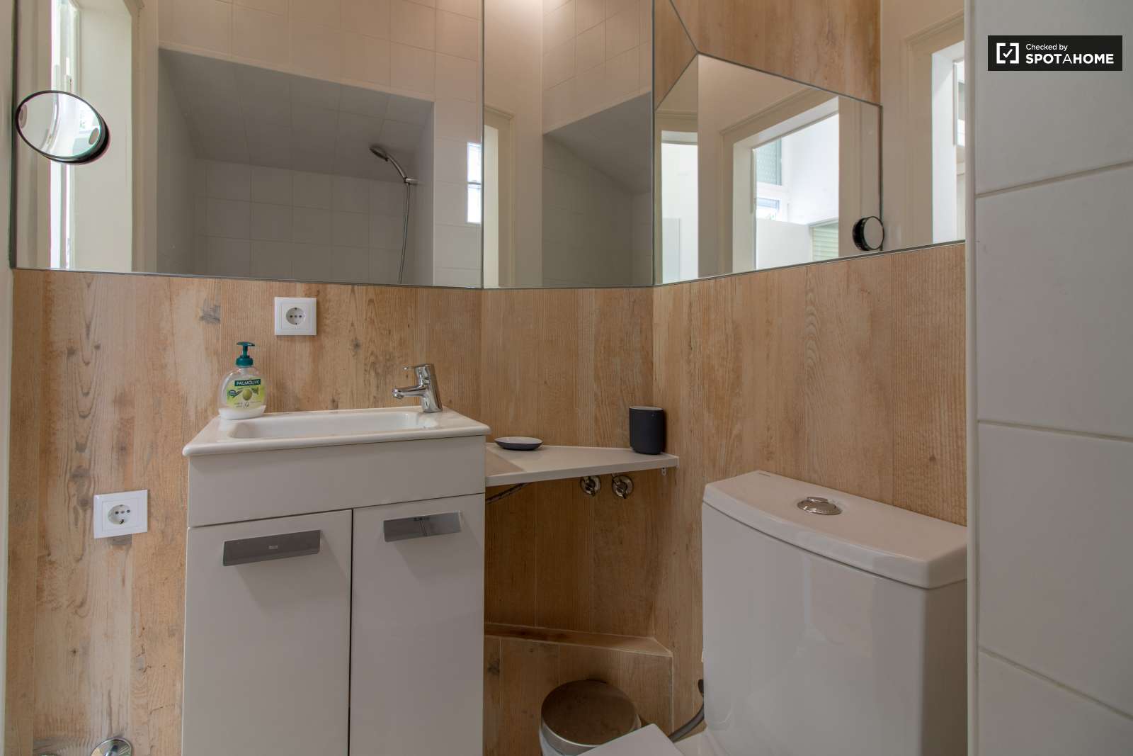 2-bedroom apartment for rent in Arroios