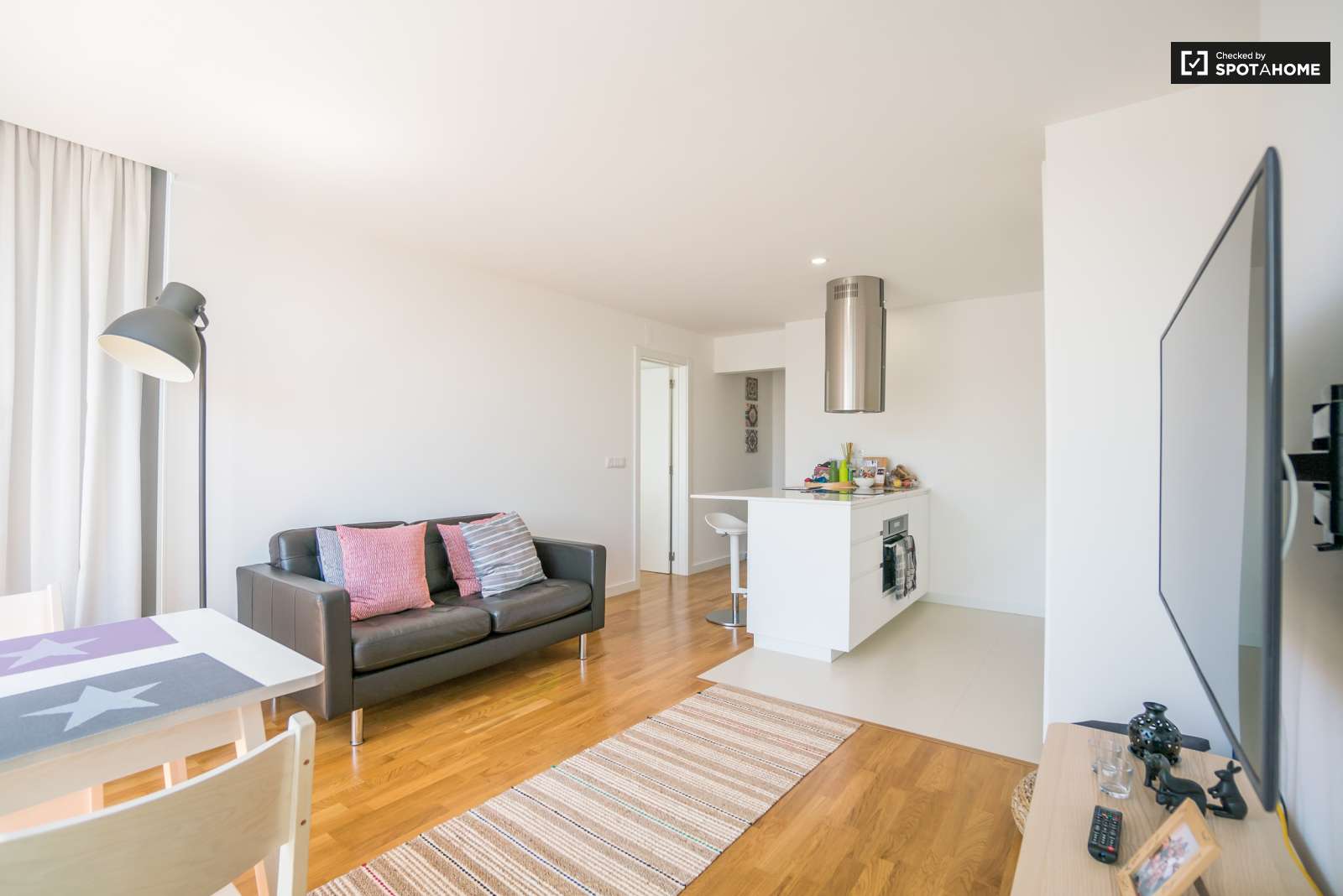 Terrific 1-bedroom apartment for rent near Instituto Superior Técnico in Arroios, Lisbon