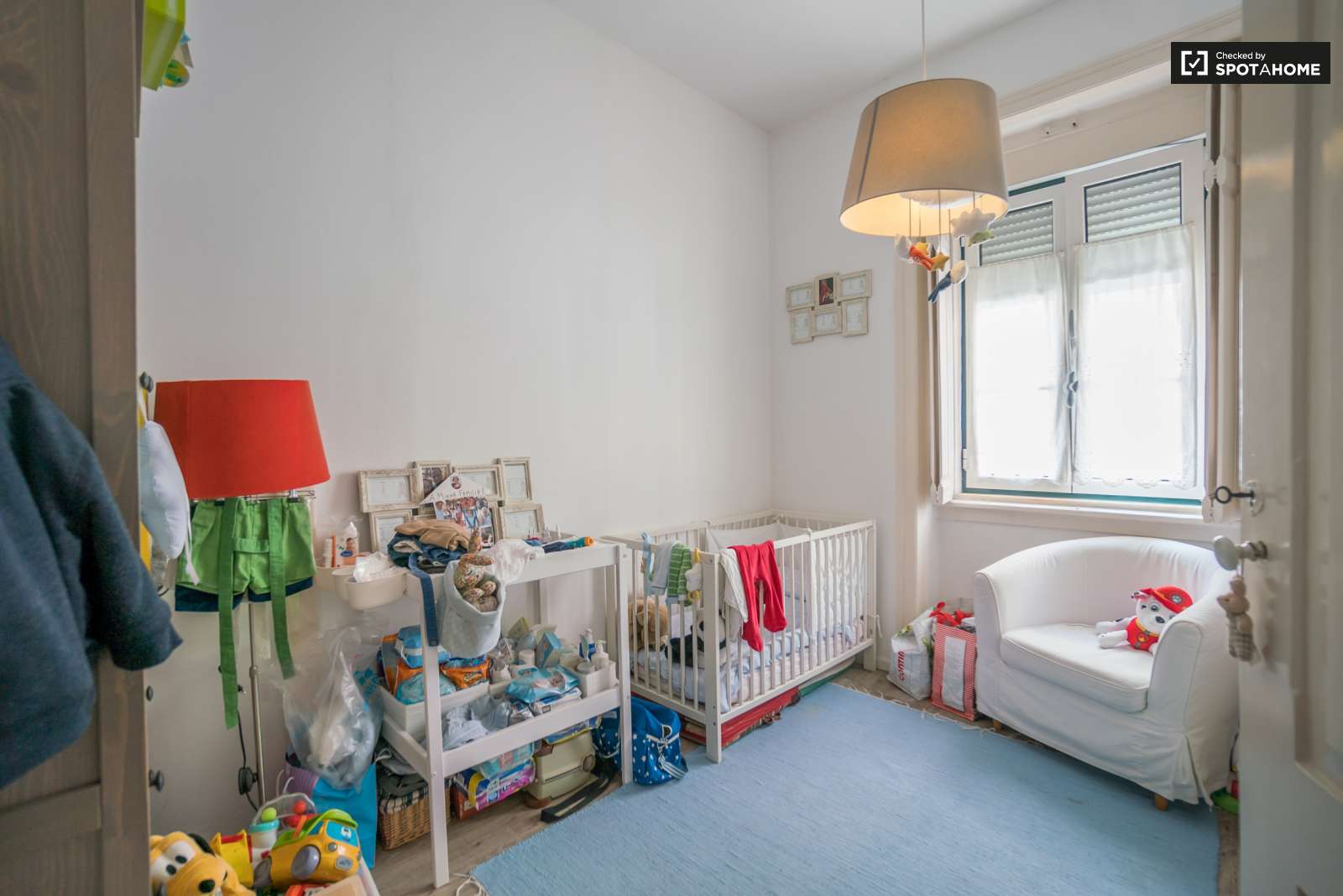 Exterior 2-bedroom apartment for rent in Campo de ourique