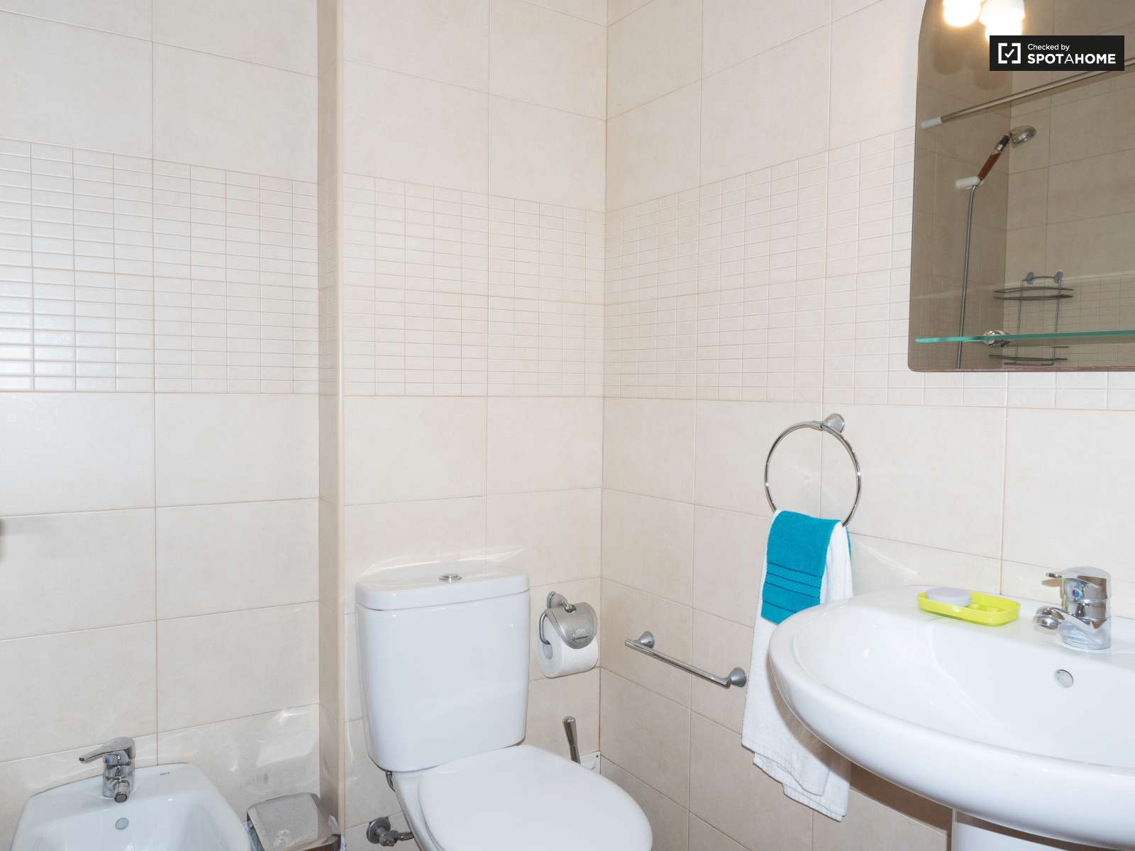 Stylish 1-bedroom apartment for rent in Lumiar