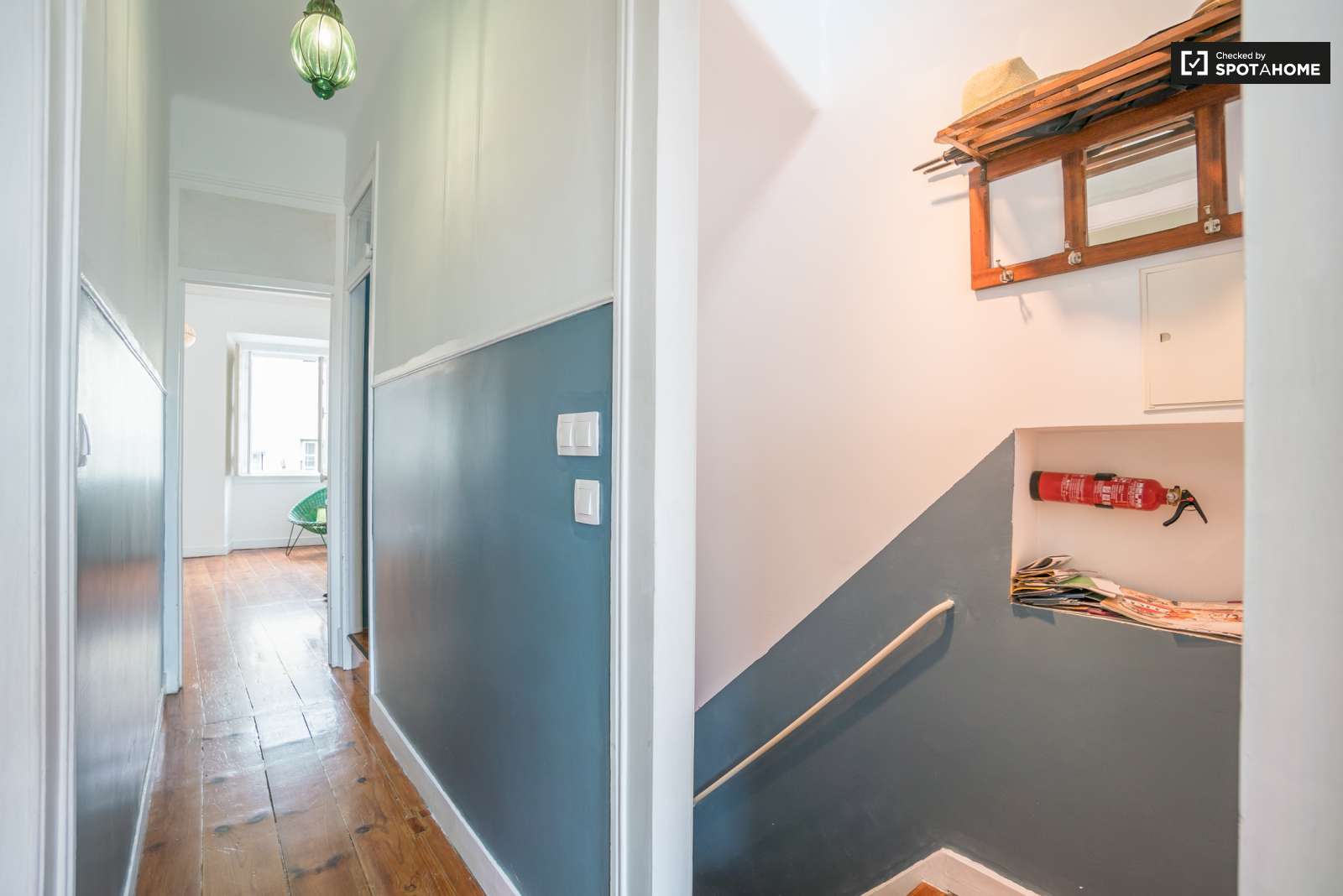 Beautiful 1-bedroom duplex apartment with terrace for rent in Santos