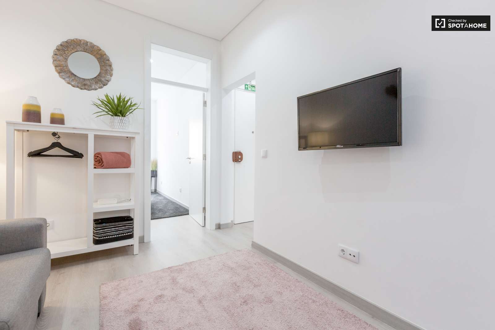 Cozy 1-bedroom apartment for rent near Metro in Olaias