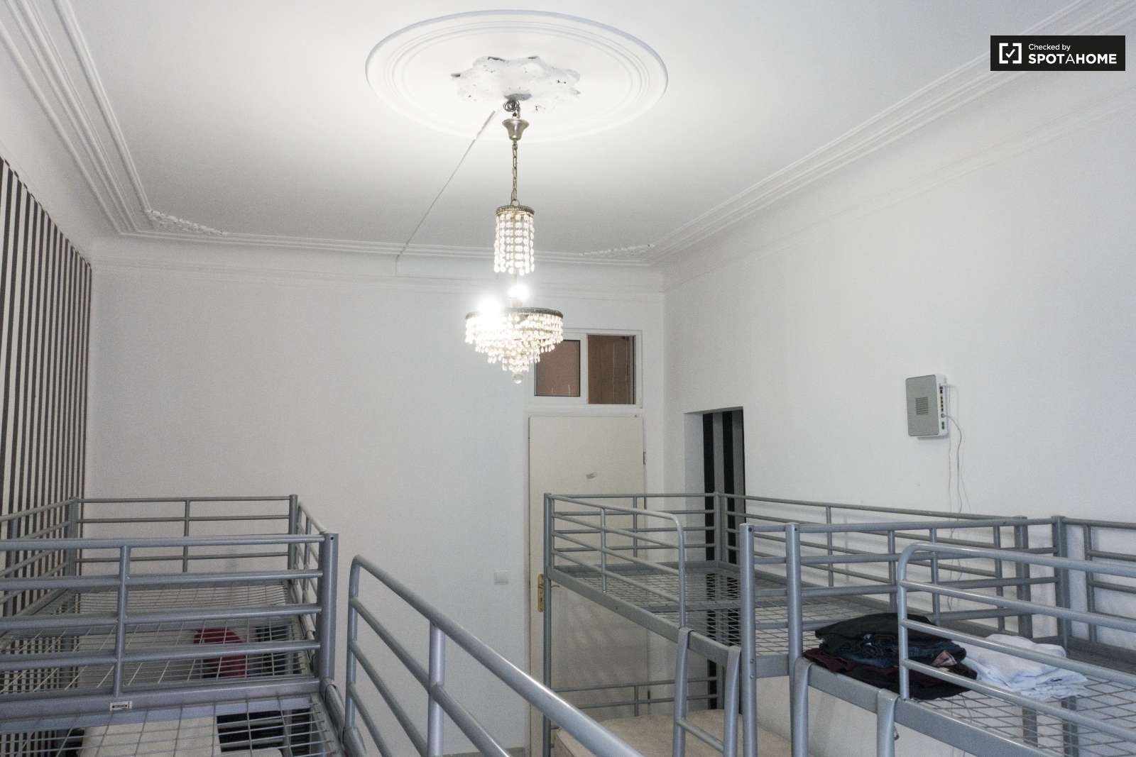 Hermoso lugares en alverca todo a la mano centro comerciales a los lados d la casa centro d salid combos autocares mercados par