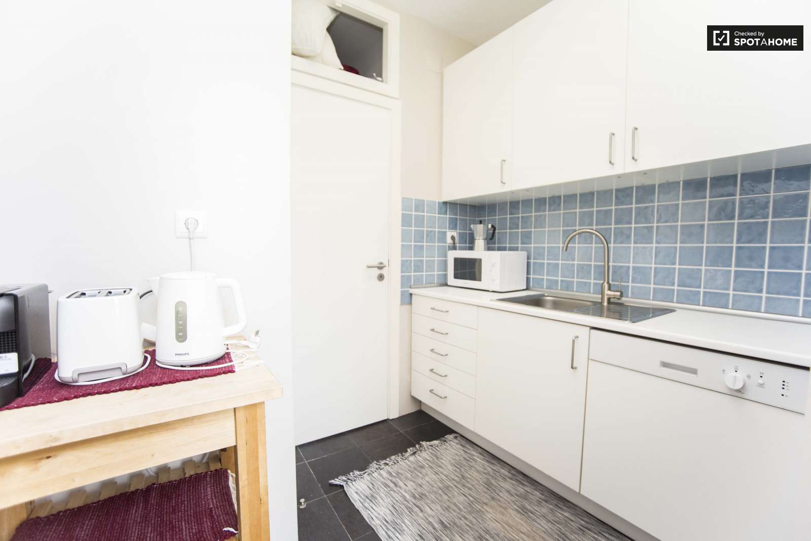 2-bedroom apartment for rent in Arroios