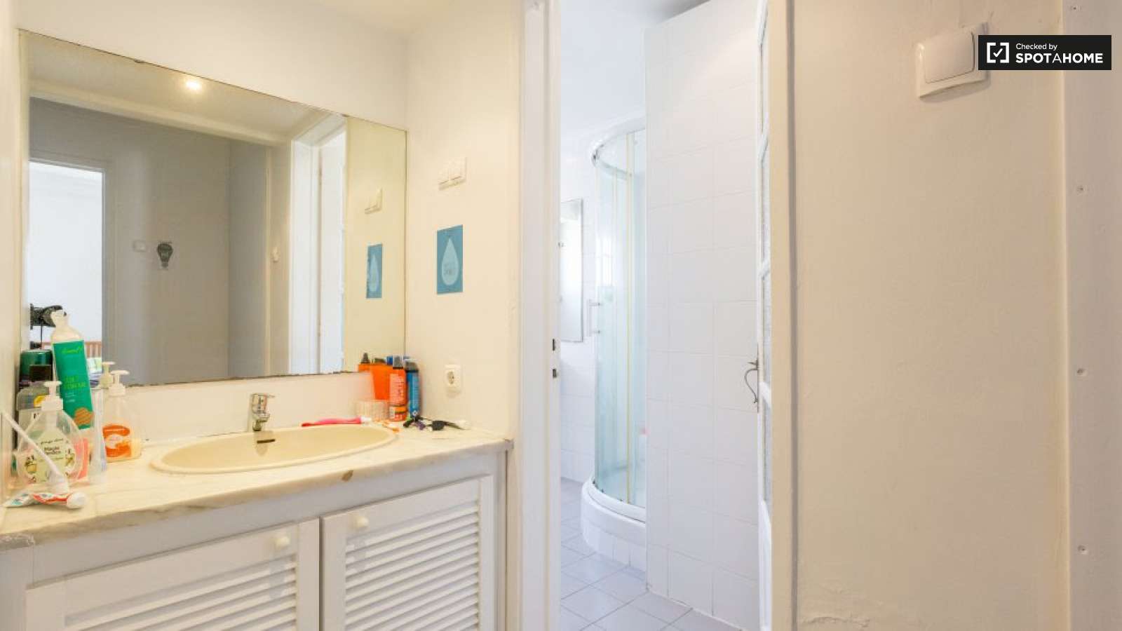 Quarto duplo para estudantes nas águas livres