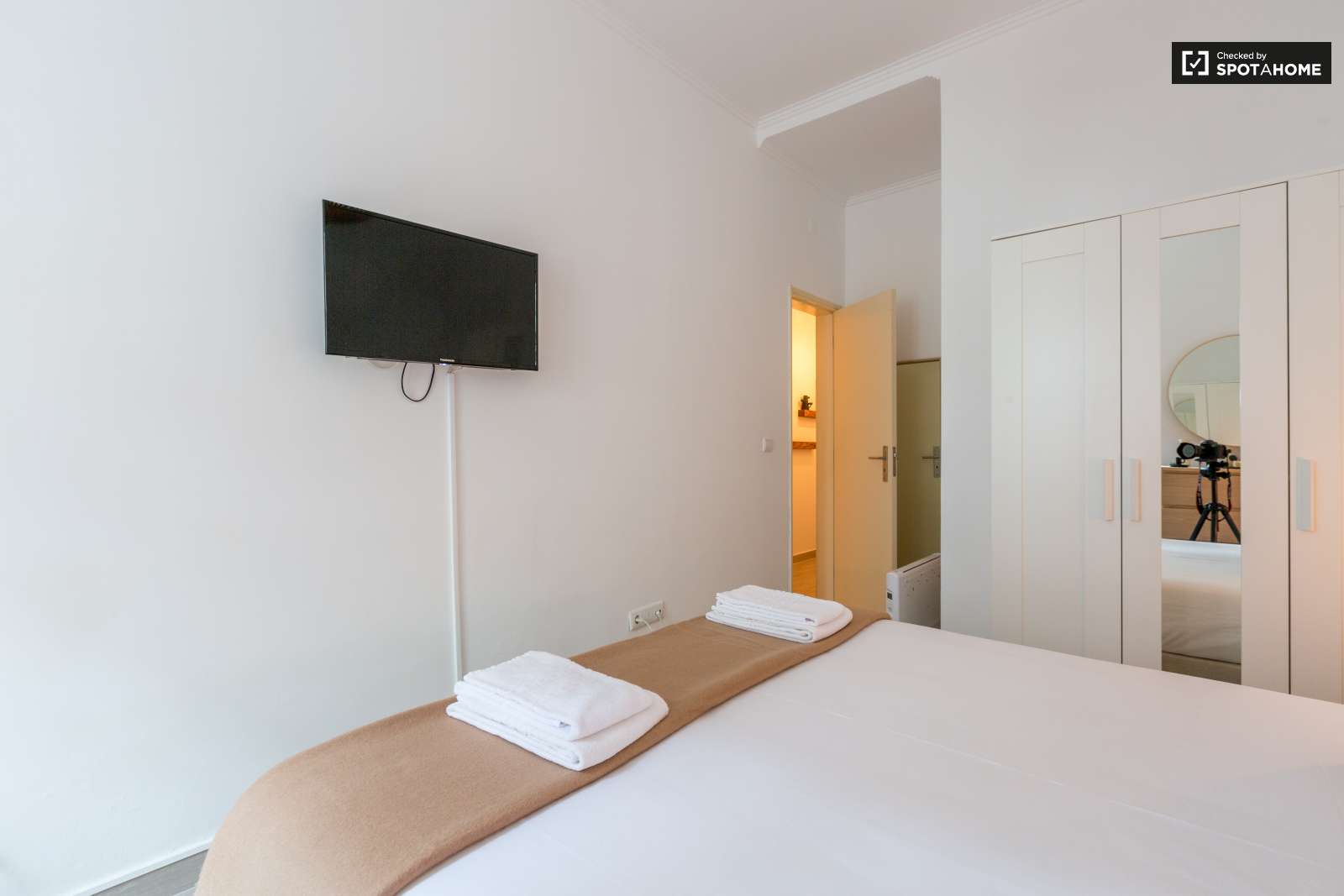 Spacious 2-bedroom apartment for rent in Beato