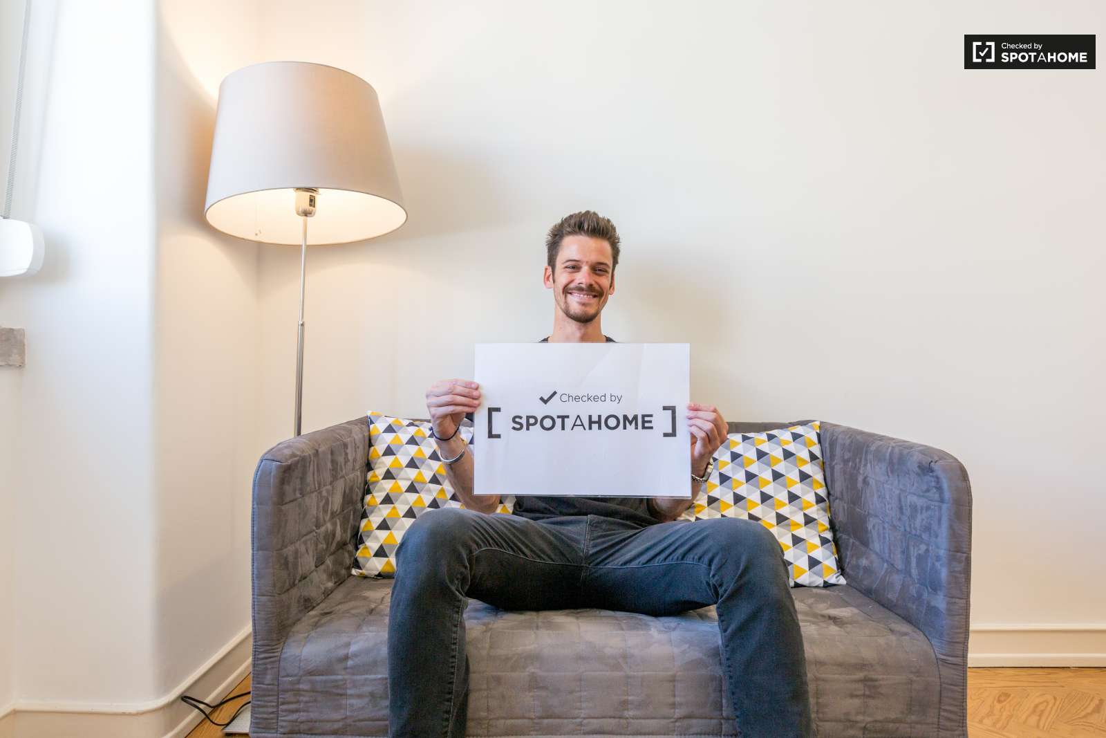 Quarto em apartamento zona nobre cidade Lisboa a 3 minutos do Instituto Superior Técnico