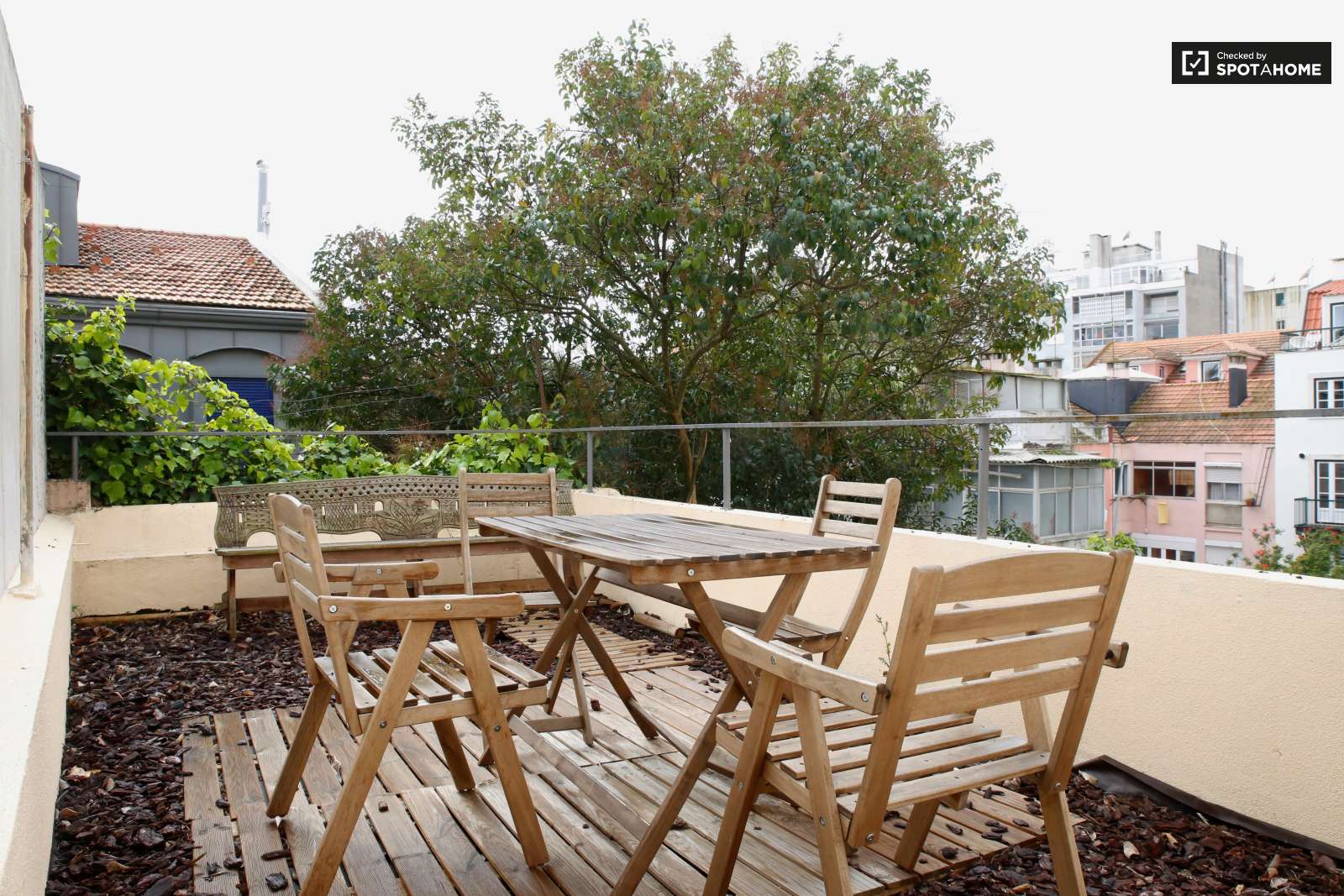 1-bedroom apartment for rent in Estrela