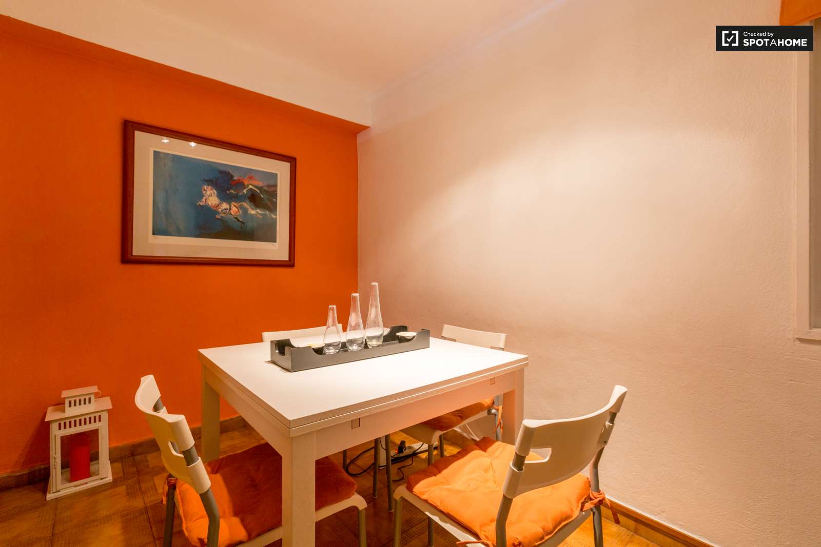 Double bed in Charming rooms for rent in lovely 3-bedroom flatshare in Beato