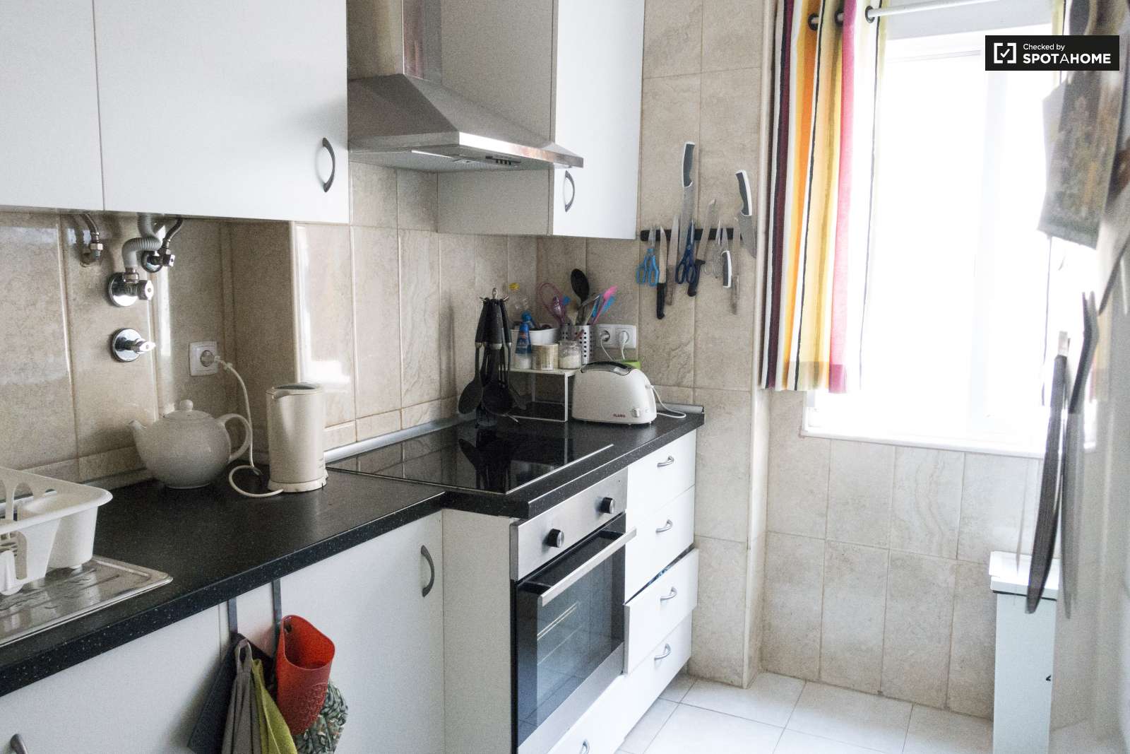 Quarto Espaçoso e Confortavel no Distrito de Lisboa