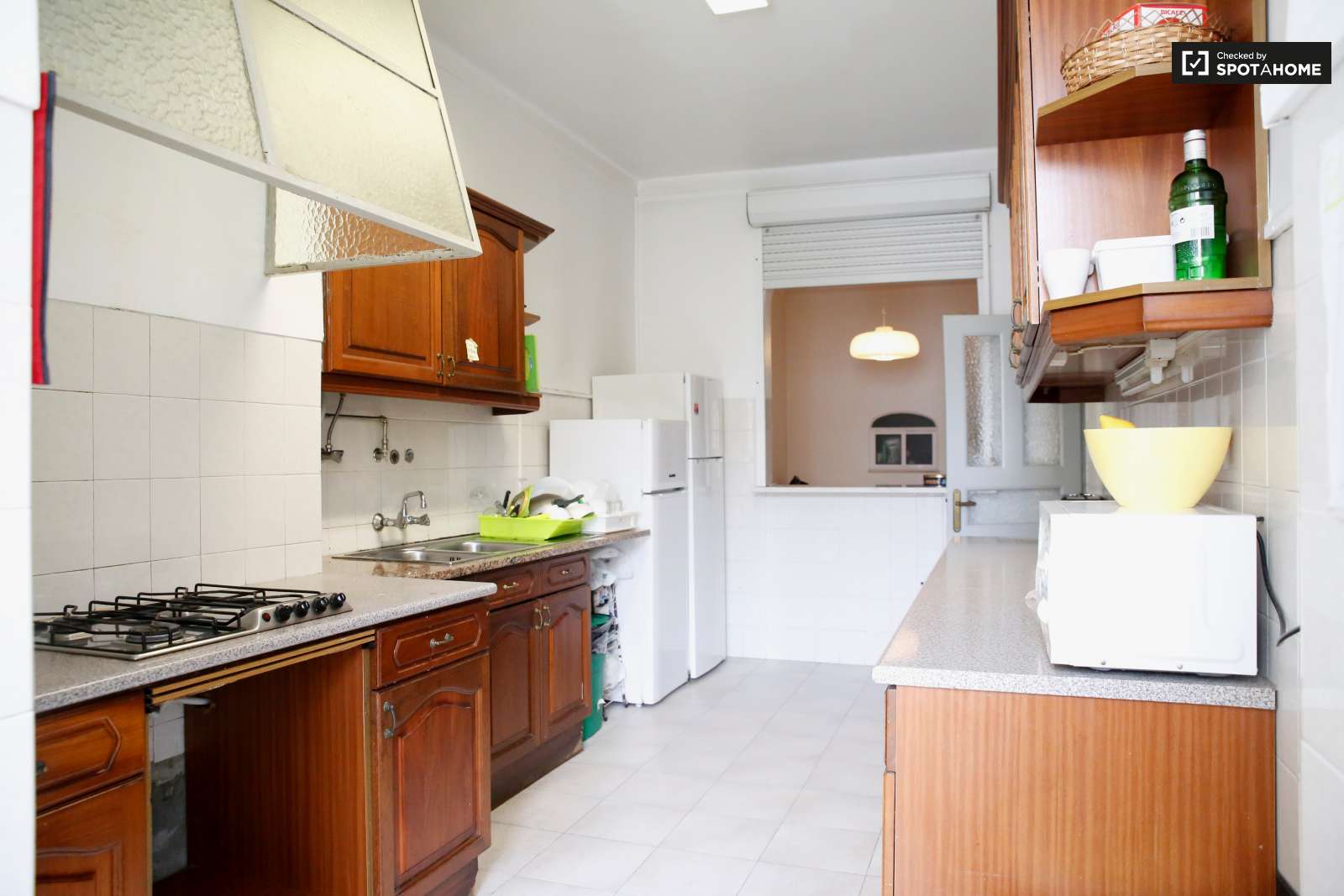 Quarto junto ao Loures Shopping