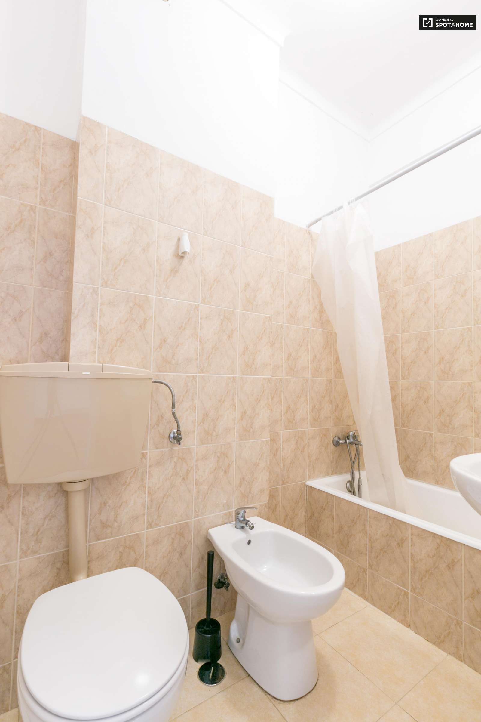 Quarto Acolhedor e Confortavel em Zona Priveligiada de Lisboa