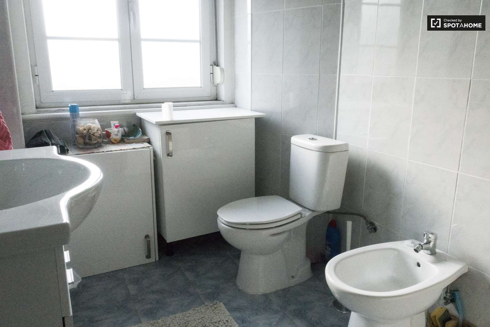 Quarto Espaçoso e Confortavel no Distrito de Lisboa