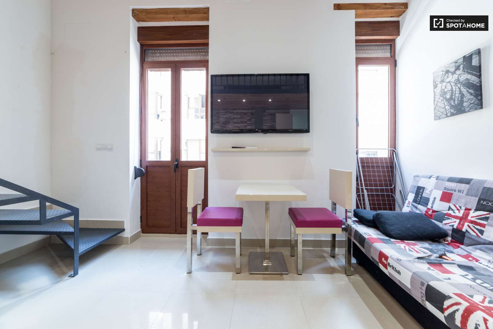 Rent studios Valencia, Spain