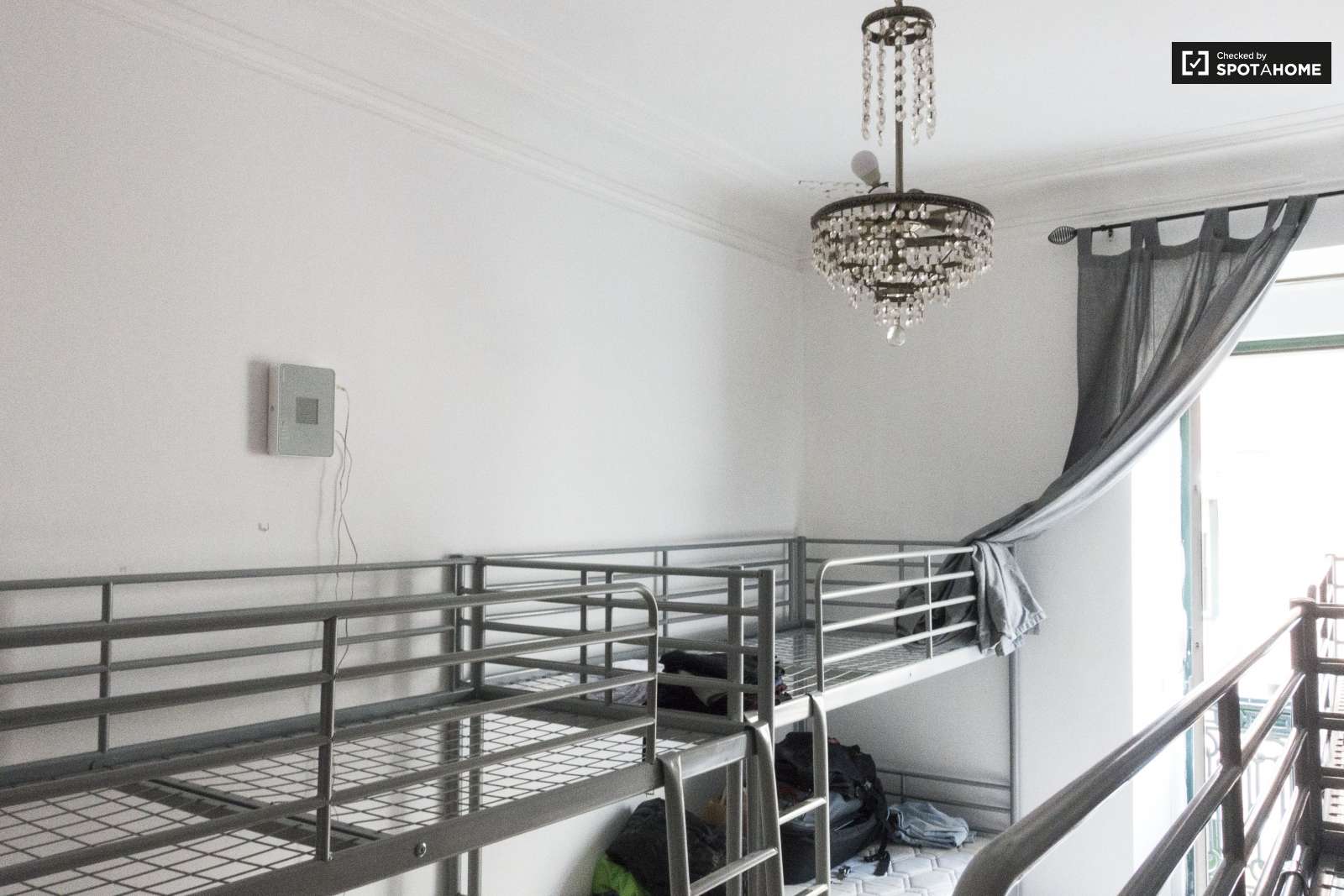 Hermoso lugares en alverca todo a la mano centro comerciales a los lados d la casa centro d salid combos autocares mercados par