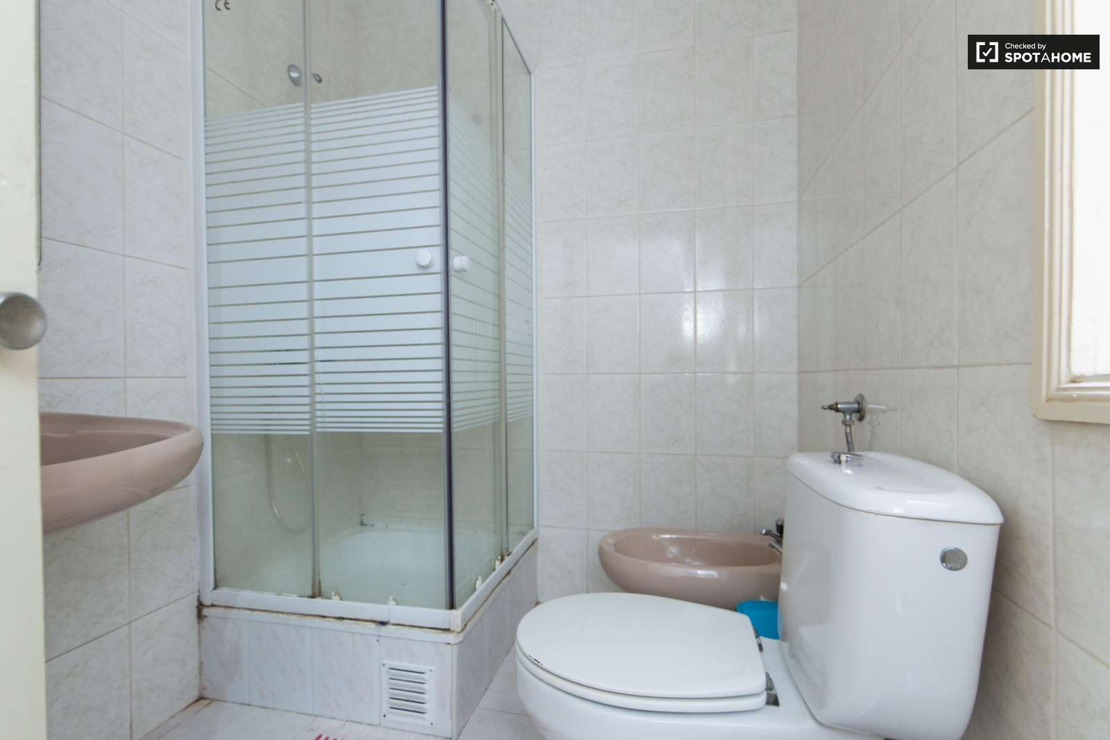 Single Room 10 min Lisbon City Center!