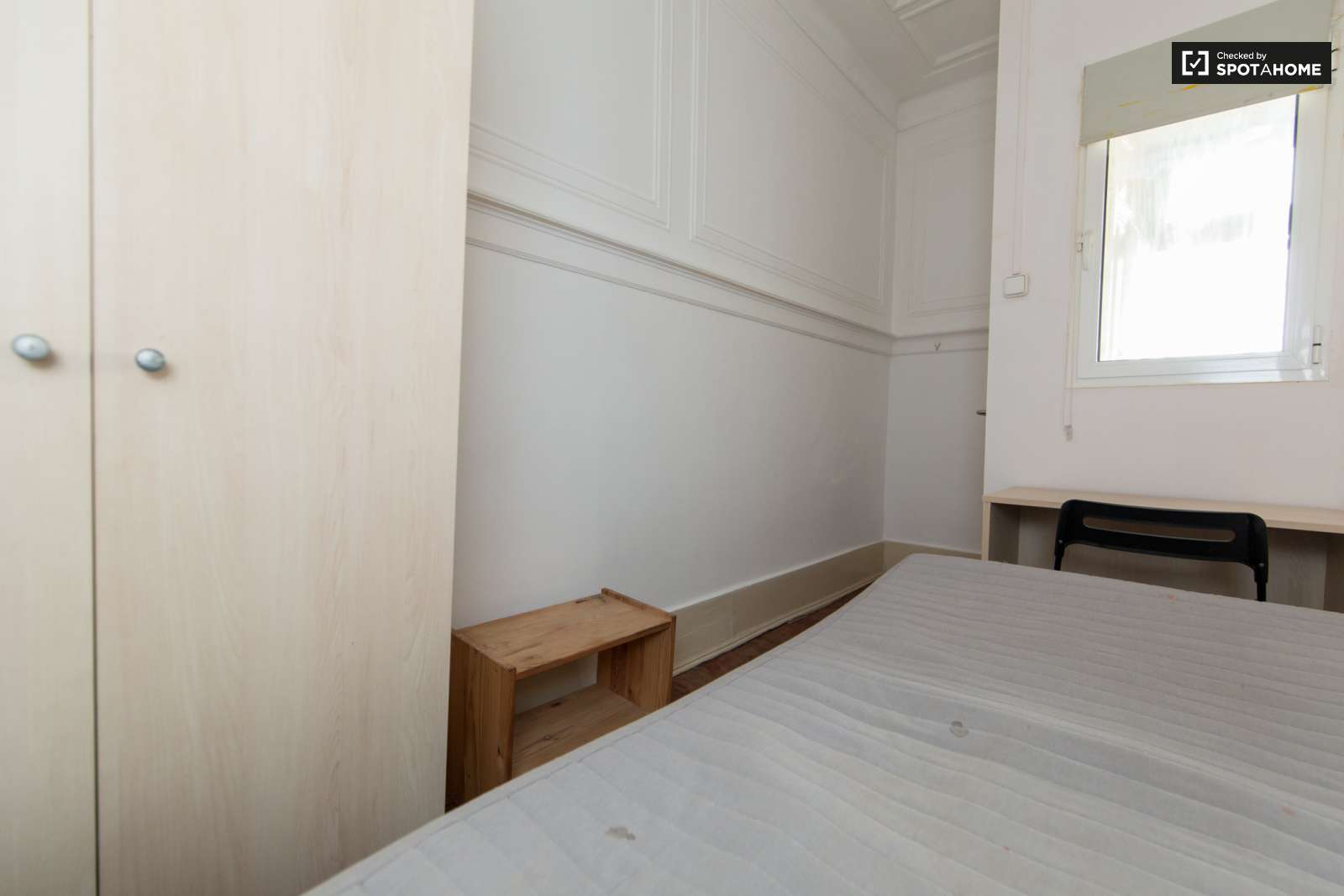 Single Bed in Furnished rooms for rent in 7-bedroom apartment in Avenidas Nova