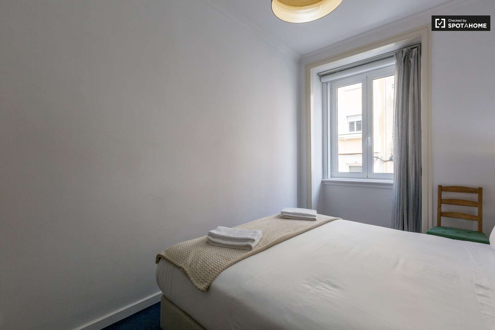 Modern 2-bedroom apartment for rent in Avenidas Novas