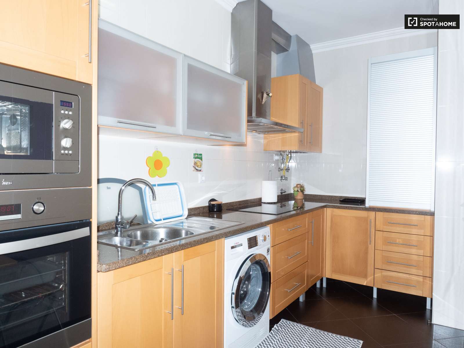 Stylish 1-bedroom apartment for rent in Lumiar