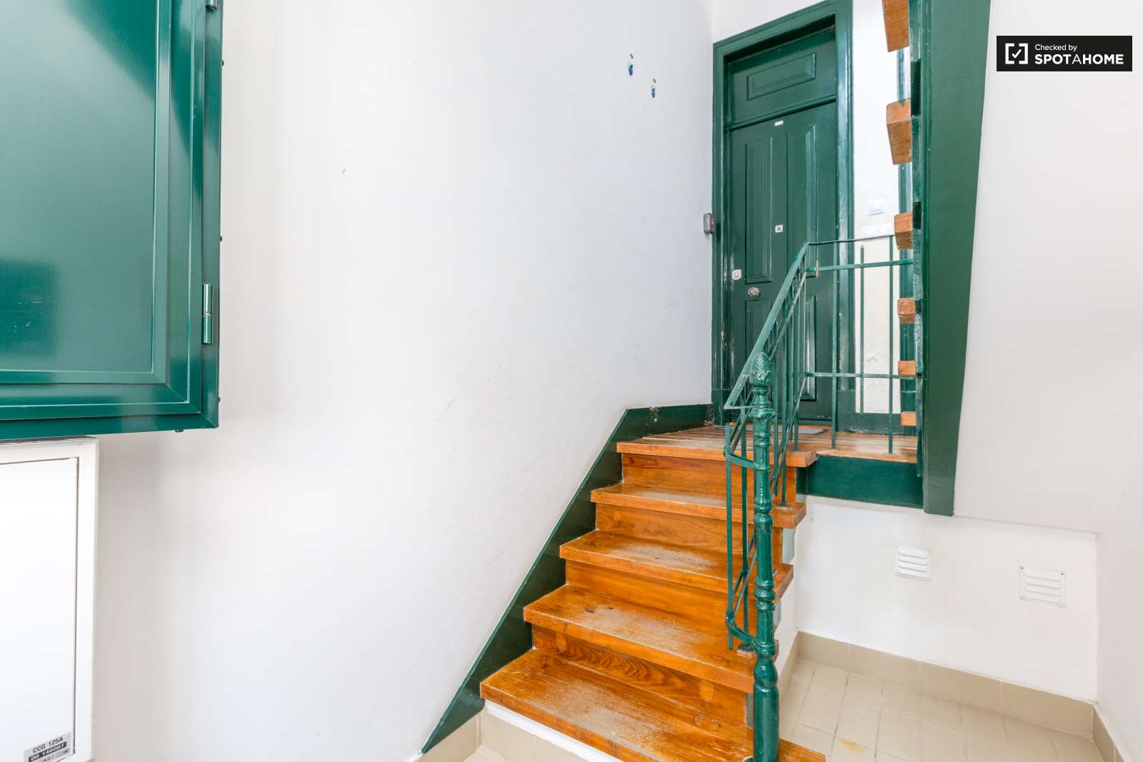 Cozy 1-bedroom apartment for rent near Metro in Olaias