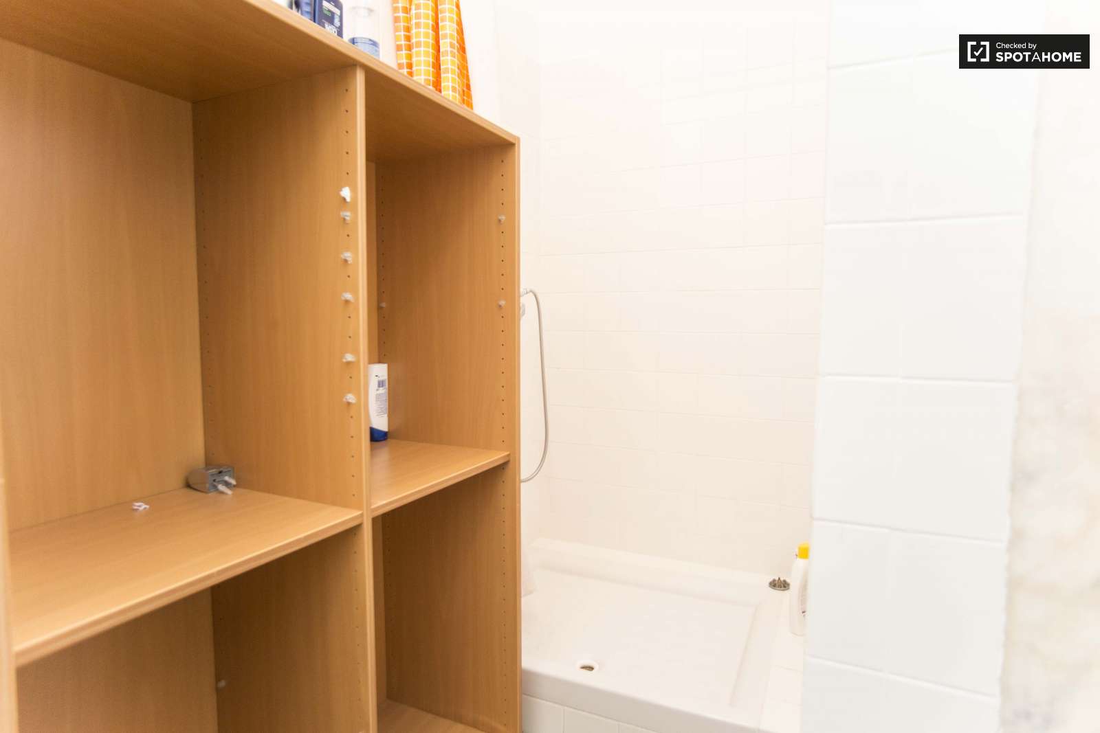 double room next LARANJEIRO METRO, ALMADA, LISBON