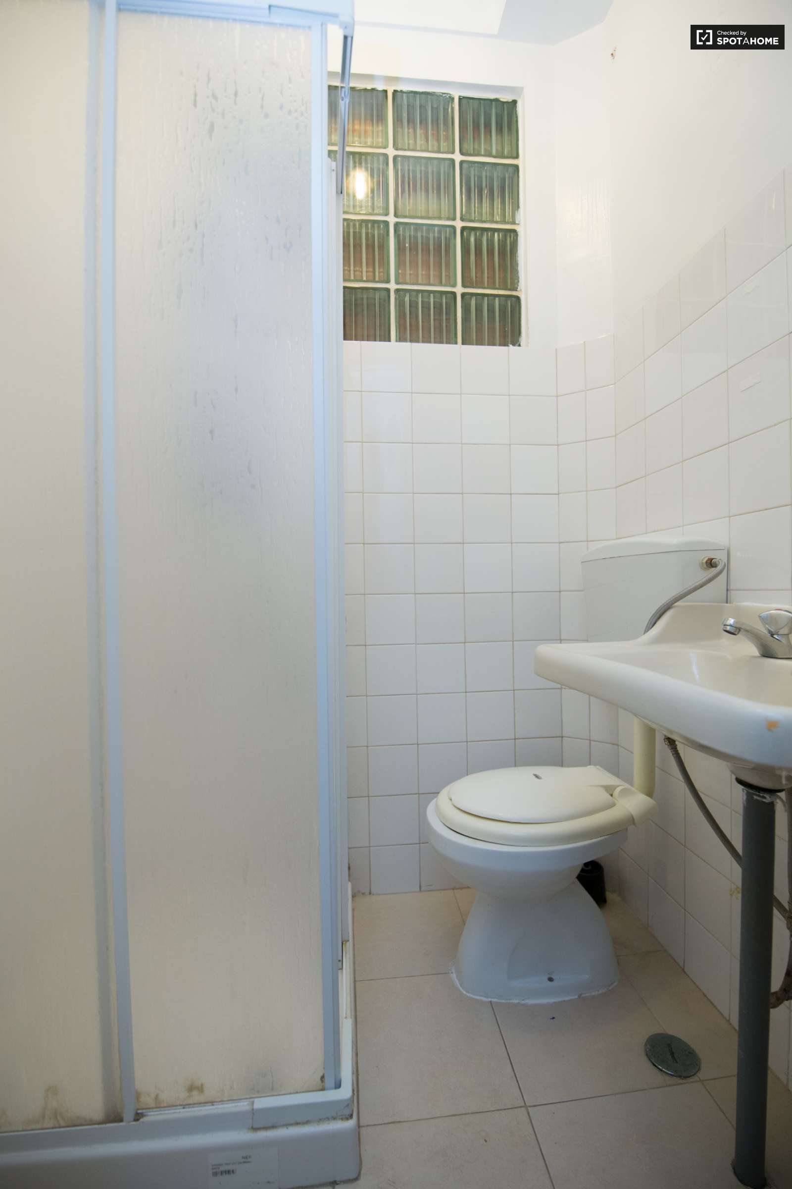 Fantastico Quarto Com Vista Sobre o Tejo e Ponte 25 Abril