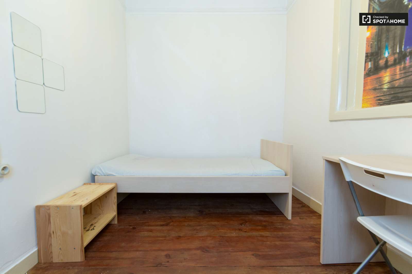 NICE APARTMENT NEXT TO SIC TV STUDIOS, CARNAXIDE, LISBON