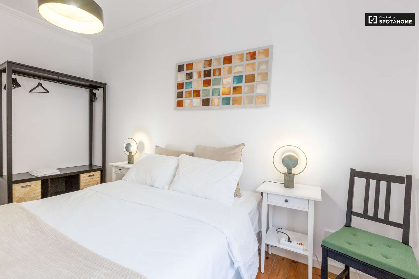 Renovated 2-bedroom apartment for rent in Avenidas Novas