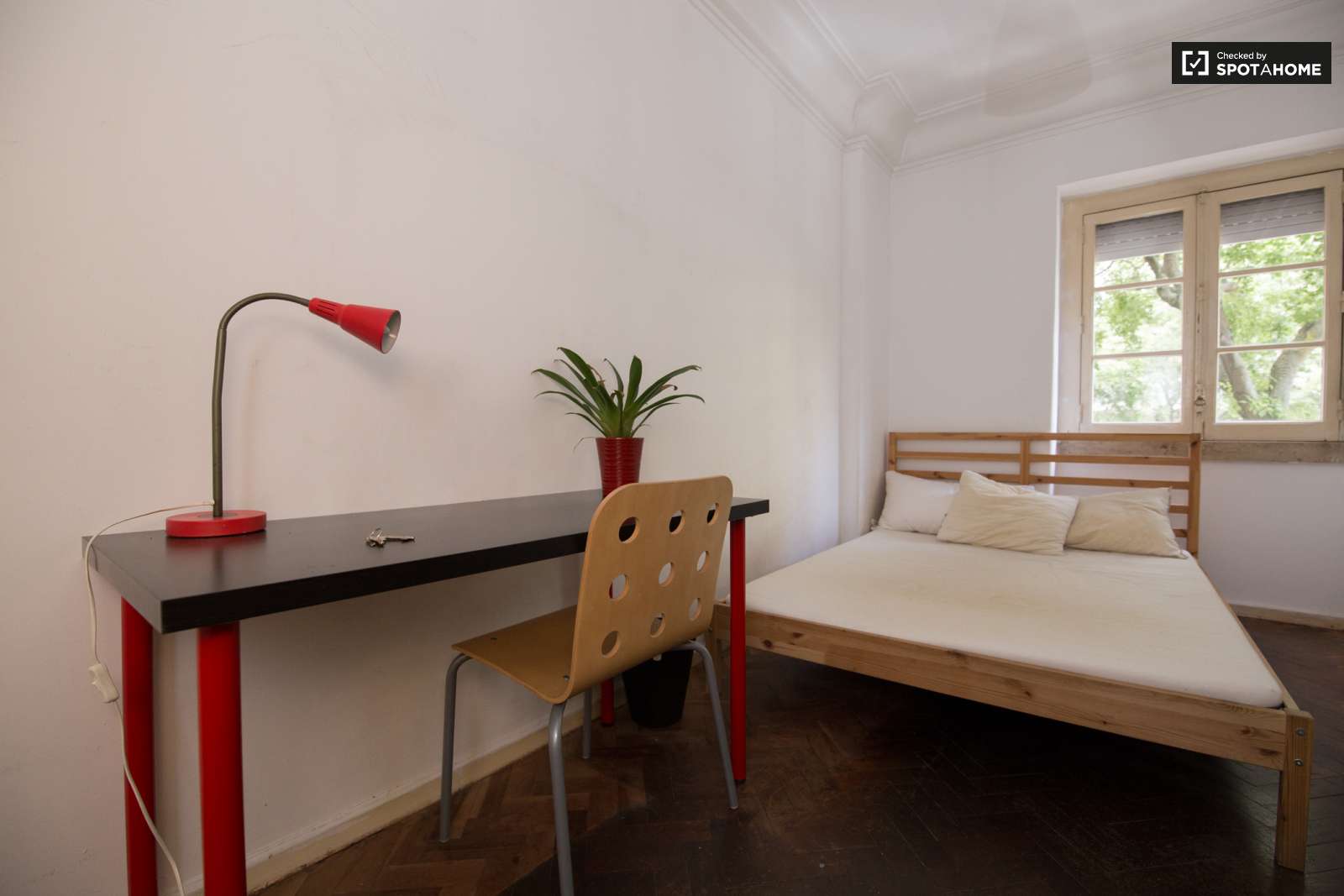 Student accommodation in Lisbon - All inclusive from €825 →