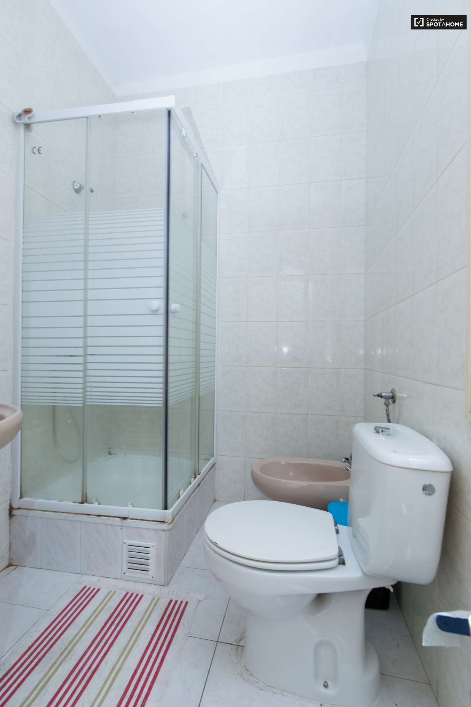 Single Room 10 min Lisbon City Center!