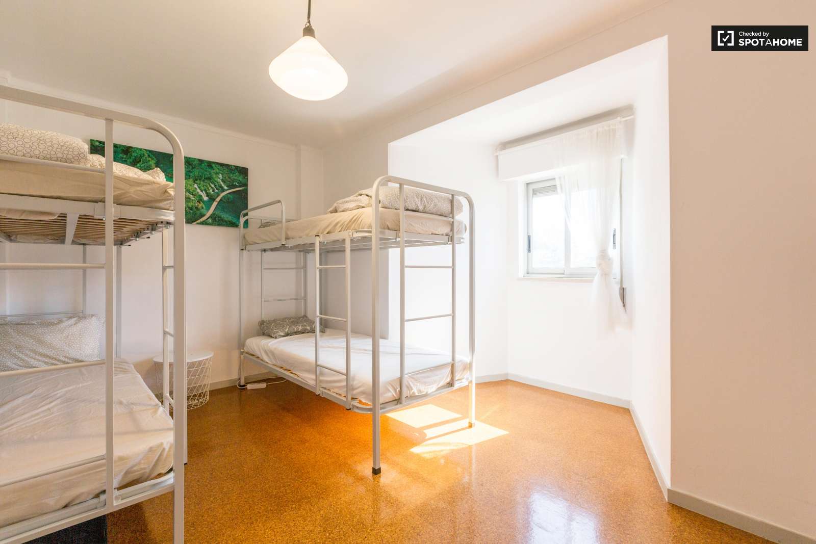 Single Bed in Rooms and beds to rent in 4-bedroom apartment near Bela Vista Park in Marvila