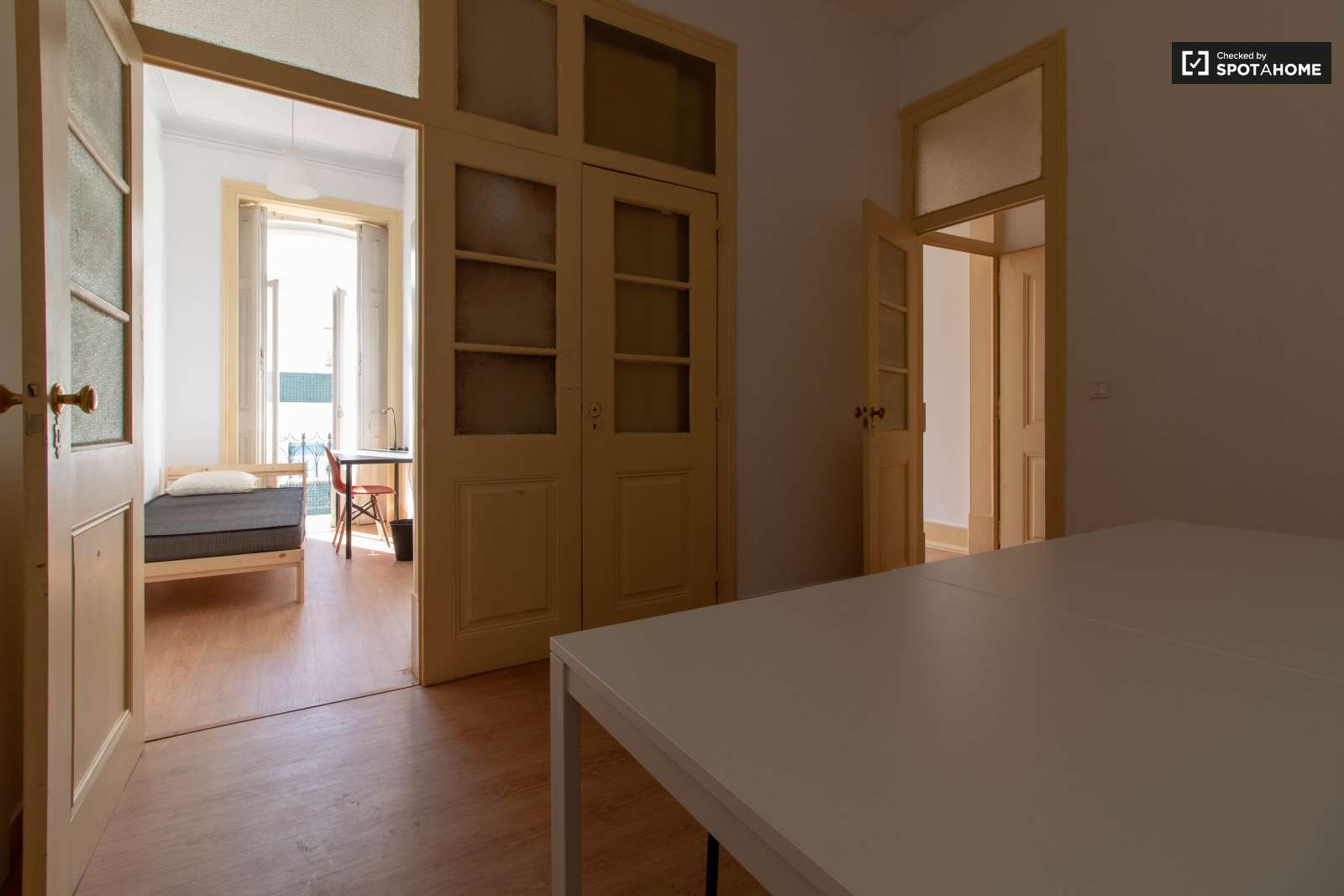 Single Bed in Rooms to rent in 8-bedroom apartment near Instituto Superior Técnico in Arroios