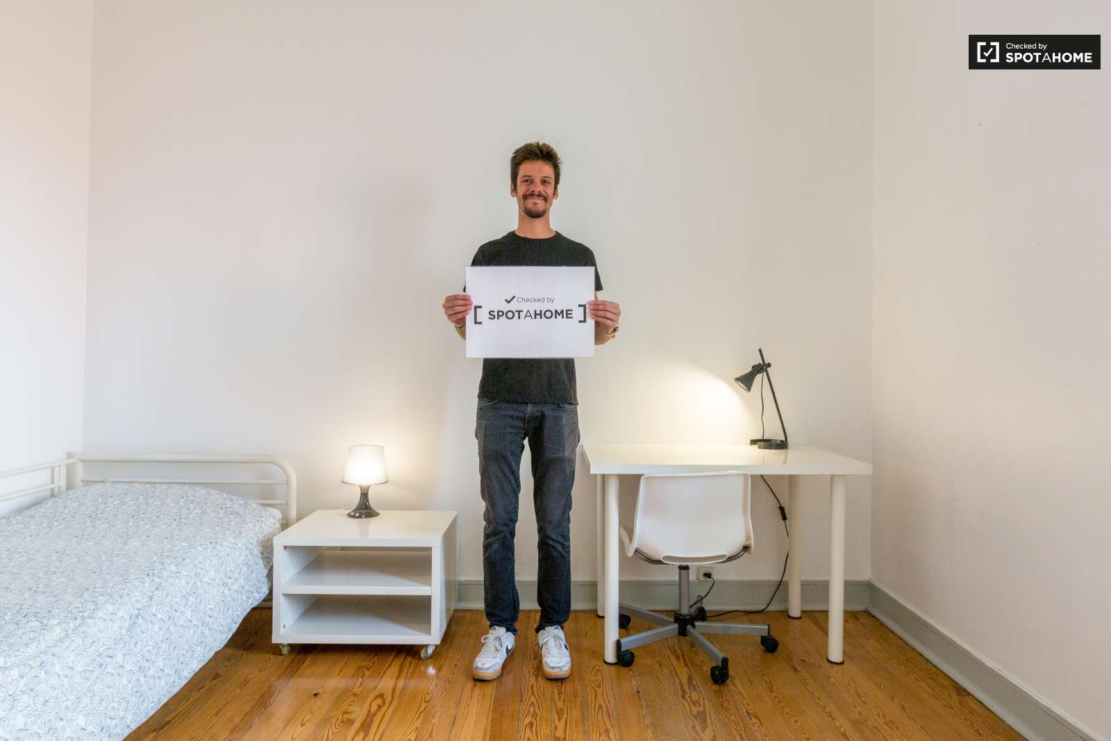 Quarto junto ao Loures Shopping