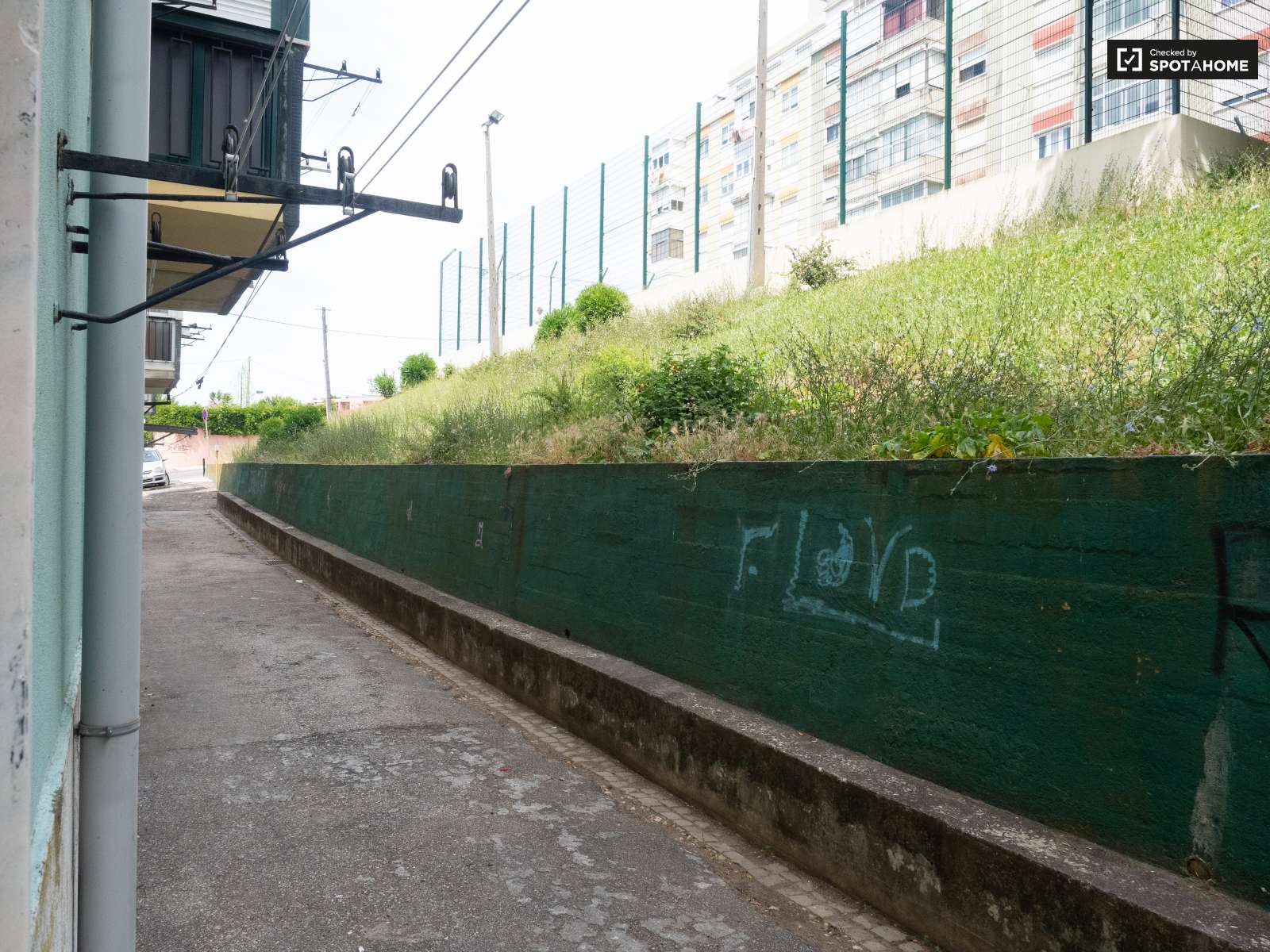 Stylish 1-bedroom apartment for rent in Lumiar