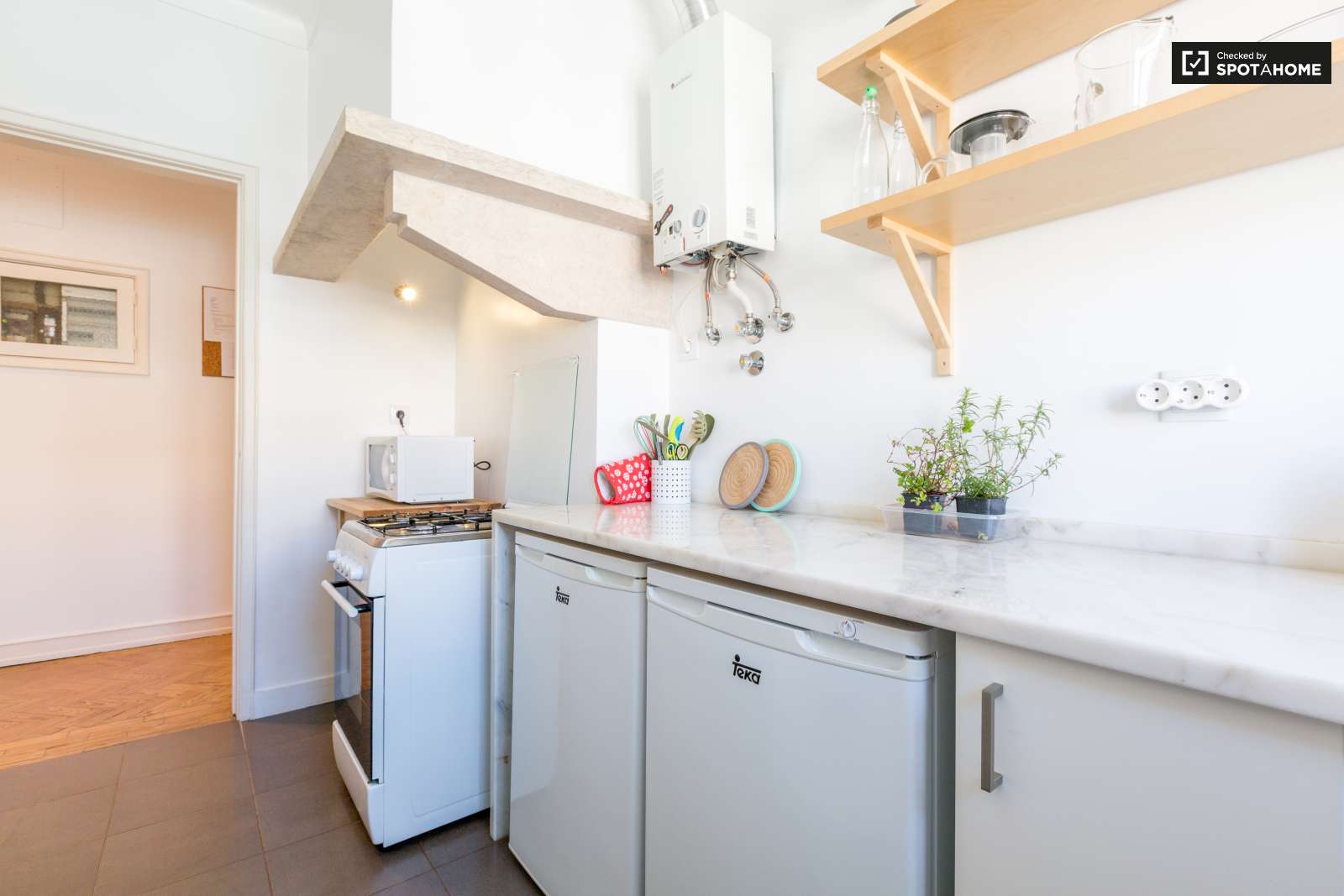 Quarto em apartamento zona nobre cidade Lisboa a 3 minutos do Instituto Superior Técnico