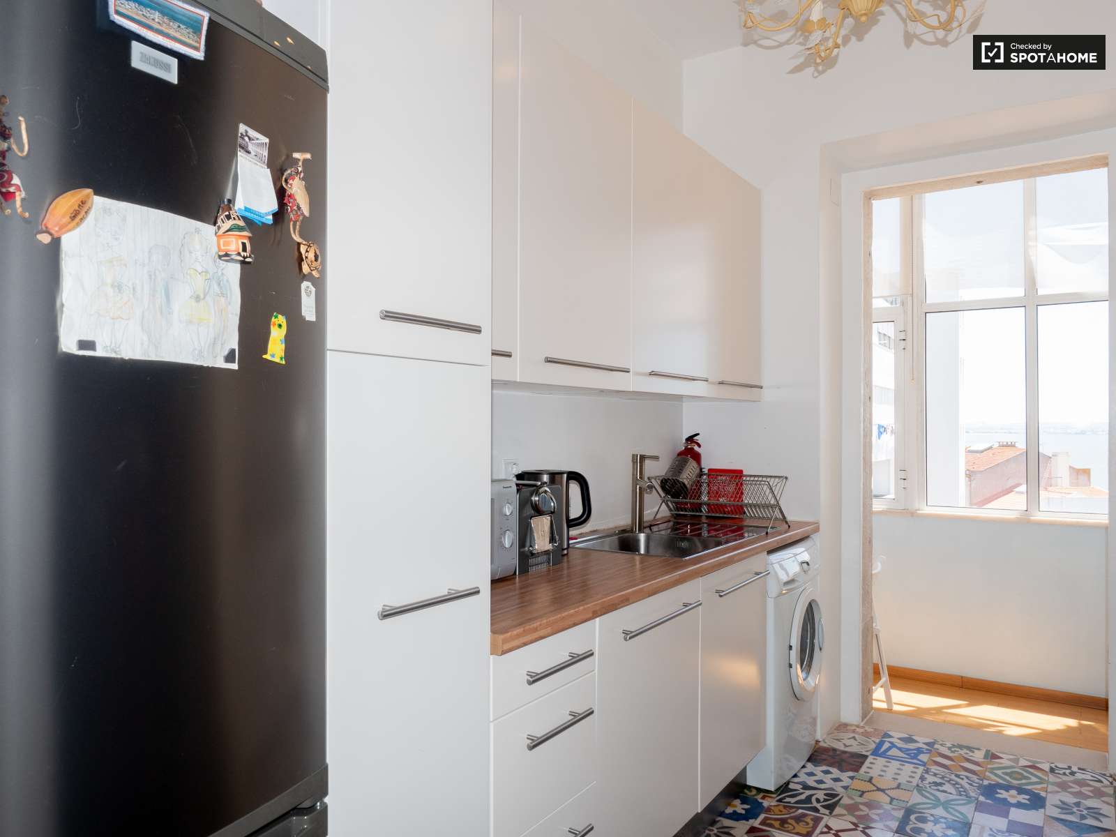 Chic 2-bedroom apartment for rent in Penha de França