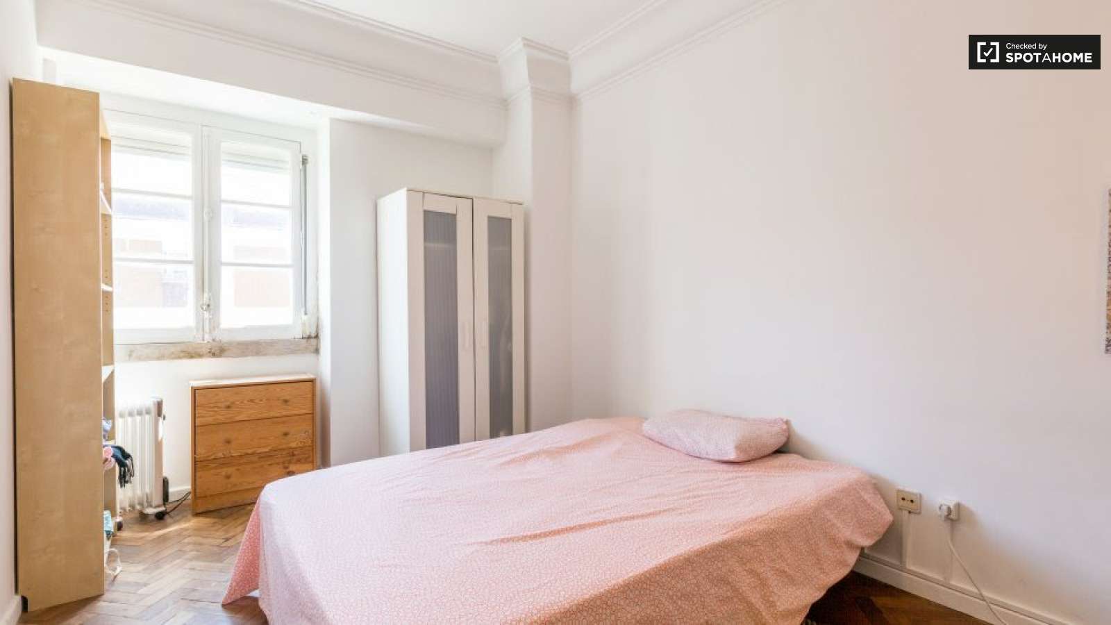 BIG ROOM IN AMOR, SEIXAL_ LISBOA