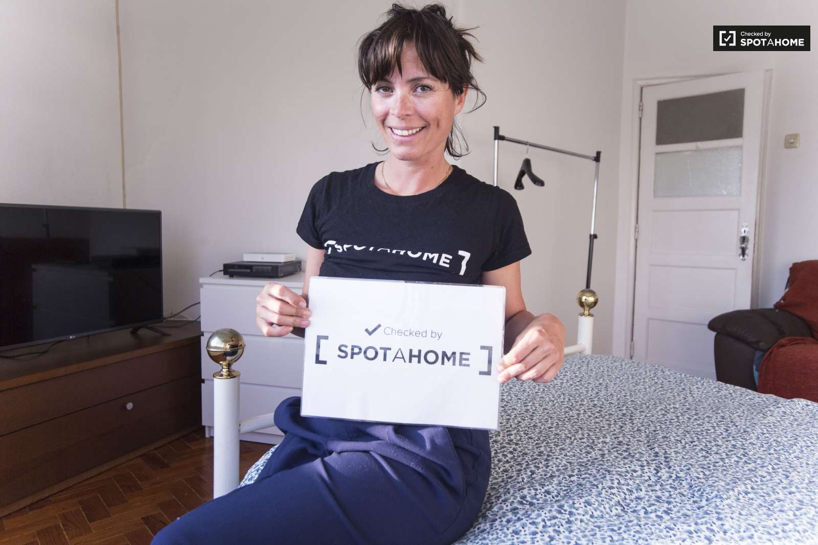 Cosy room in Polo Universitario da Ajuda