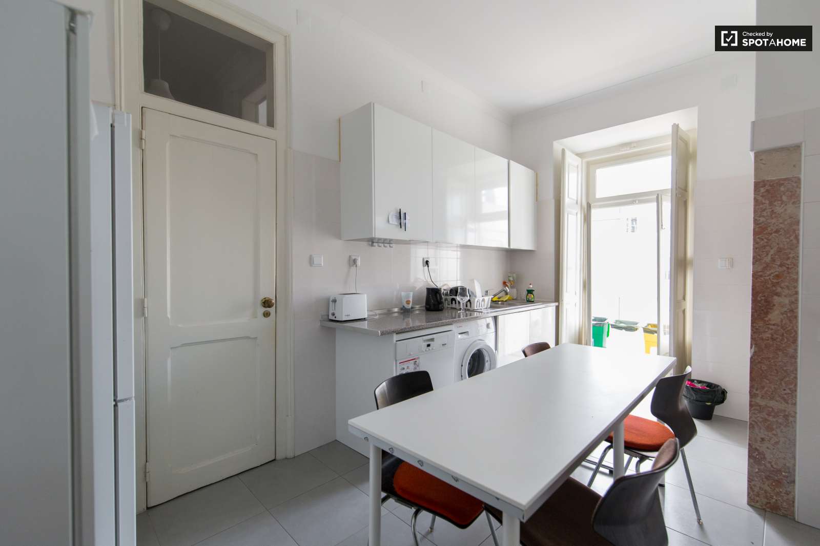 Cama individual en habitación de 4 personas