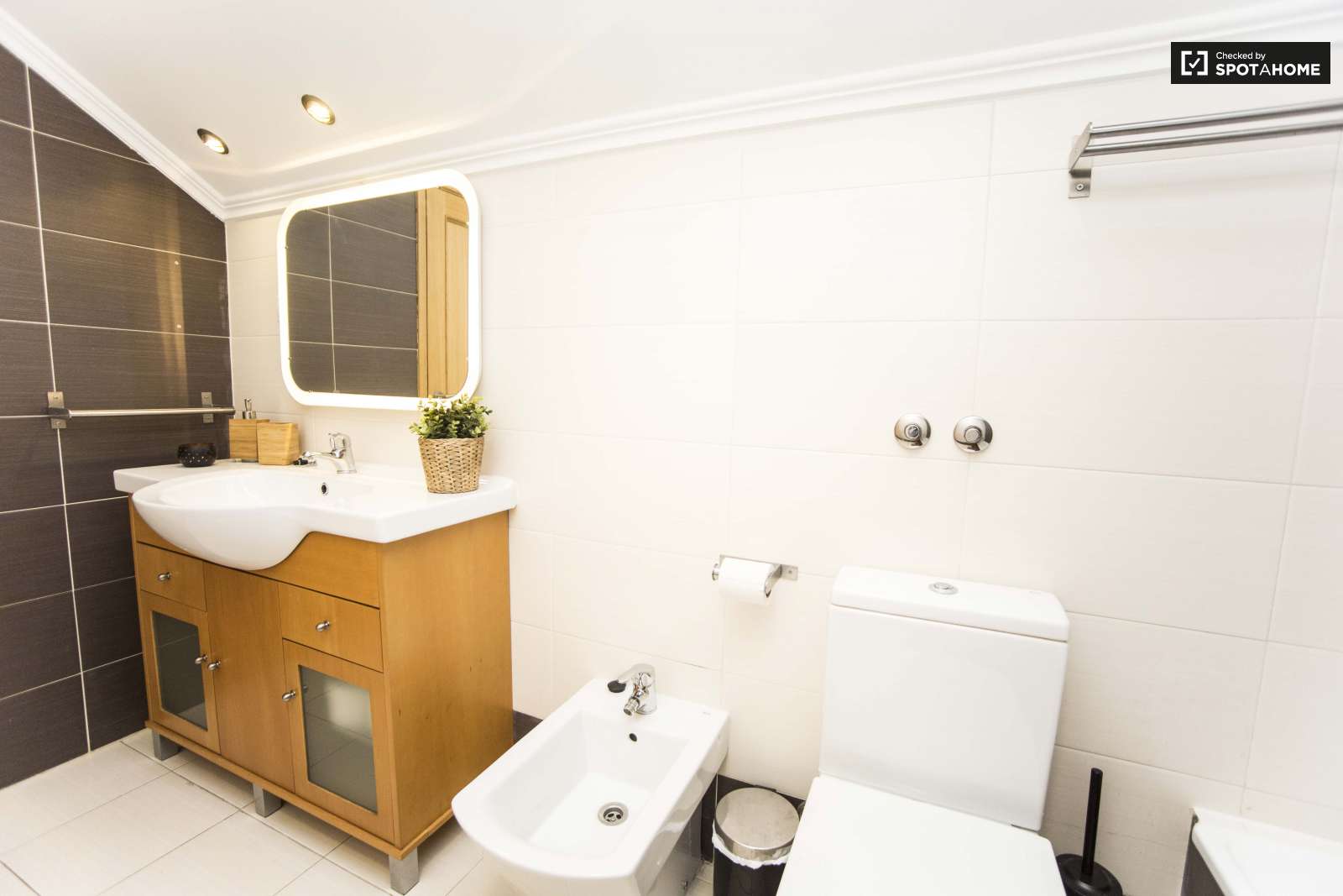 Double room near Estrela in an exclusive apartment for Erasmus Students